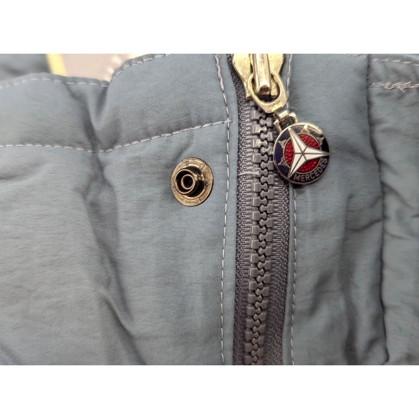 Mercedes-Benz VINTAGE ISC Mercedes-Benz LKW Jacket Large Gray Red Trucker Bomber Tactel Mens Jacket Size US L / EU 52-54 / 3 - 6 Thumbnail