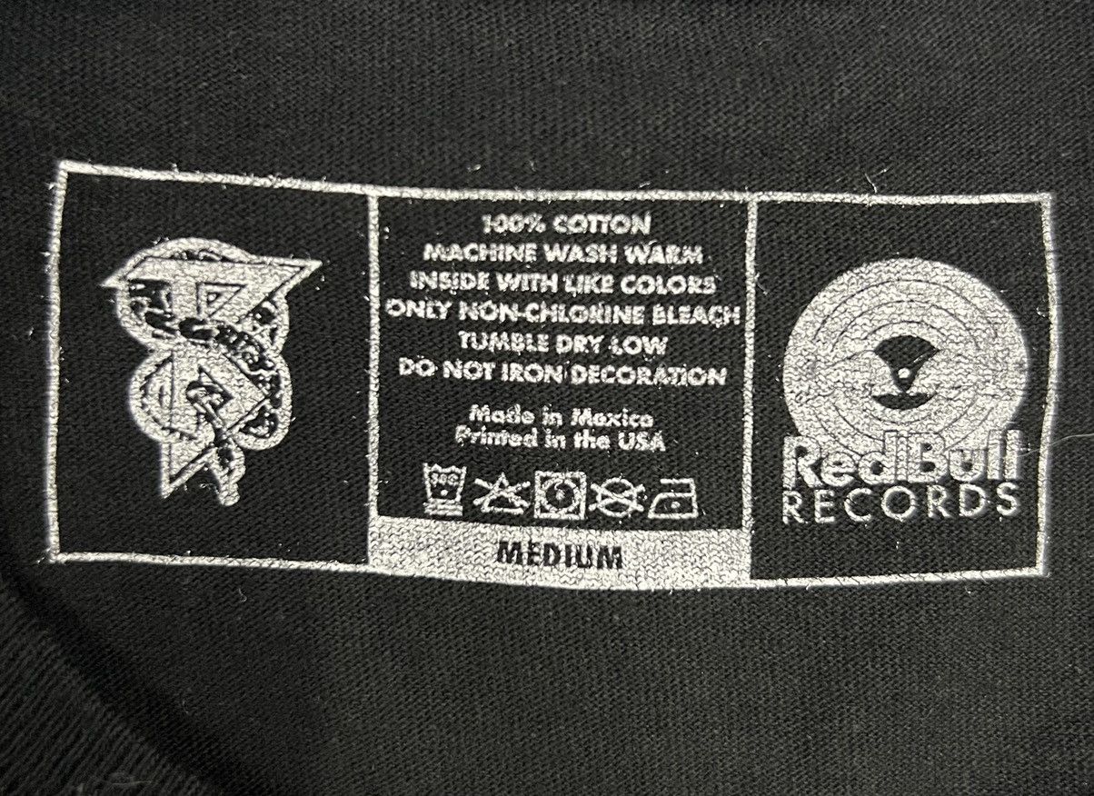 Band Tees REDBULL RECORDS BEARTOOTH SHIRT Size US M / EU 48-50 / 2 - 8 Thumbnail