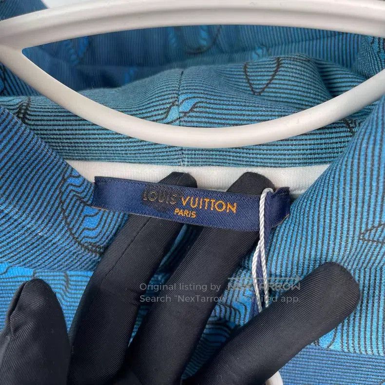 Louis Vuitton Louis Vuitton Full logo gradient sweatshirt Size US XS / EU 42 / 0 - 7 Thumbnail