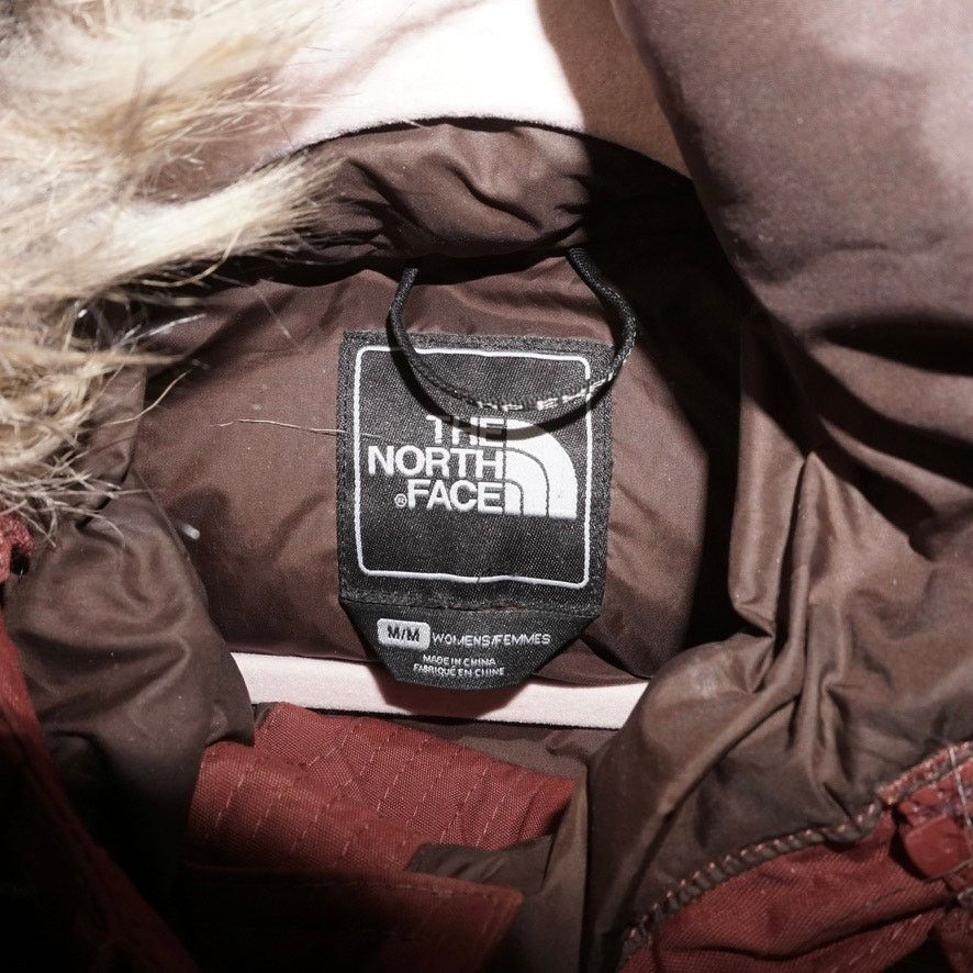 The North Face Medium- Vintage Y2K the north face embroider fur hood jacket Size M / US 6-8 / IT 42-44 - 3 Thumbnail
