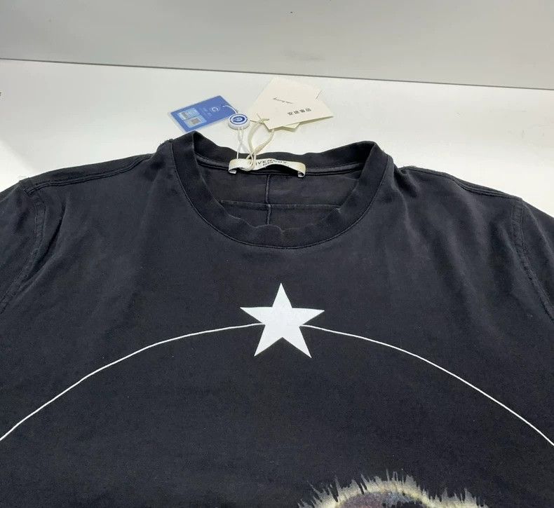 Givenchy Givenchy Short-sleeved T-shirt, size M (130), 54 43 (missi Size US M / EU 48-50 / 2 - 3 Thumbnail