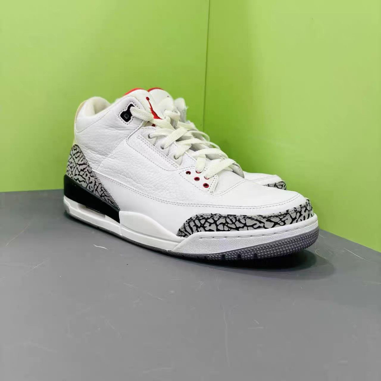 Jordan Brand Air Jordan 3 White Cement Basketball Shoes K15 Size US 11.5 / EU 44-45 - 3 Thumbnail