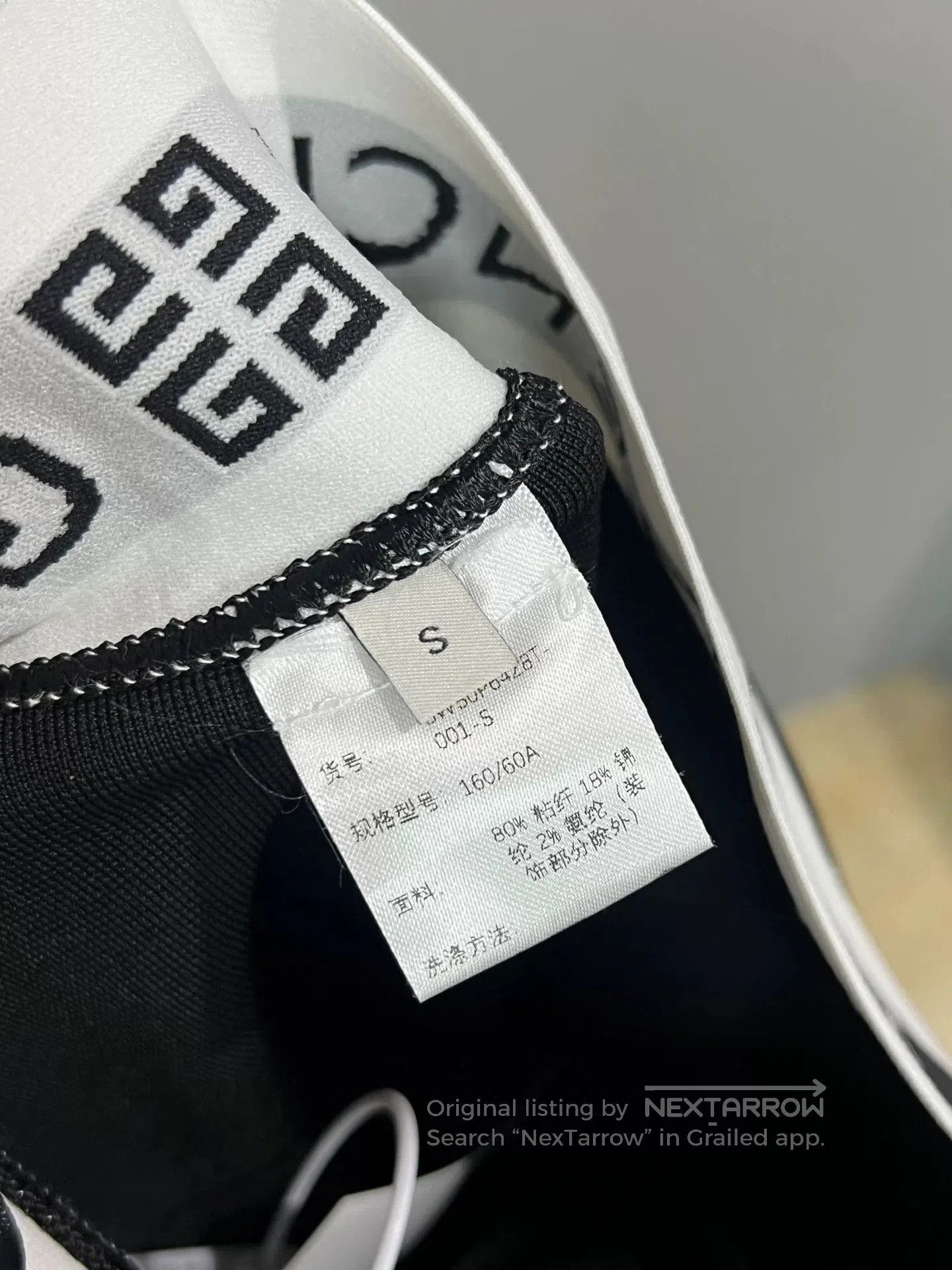 Givenchy Givenchy Logo Yoga Pants in Black. Size 23" - 3 Thumbnail