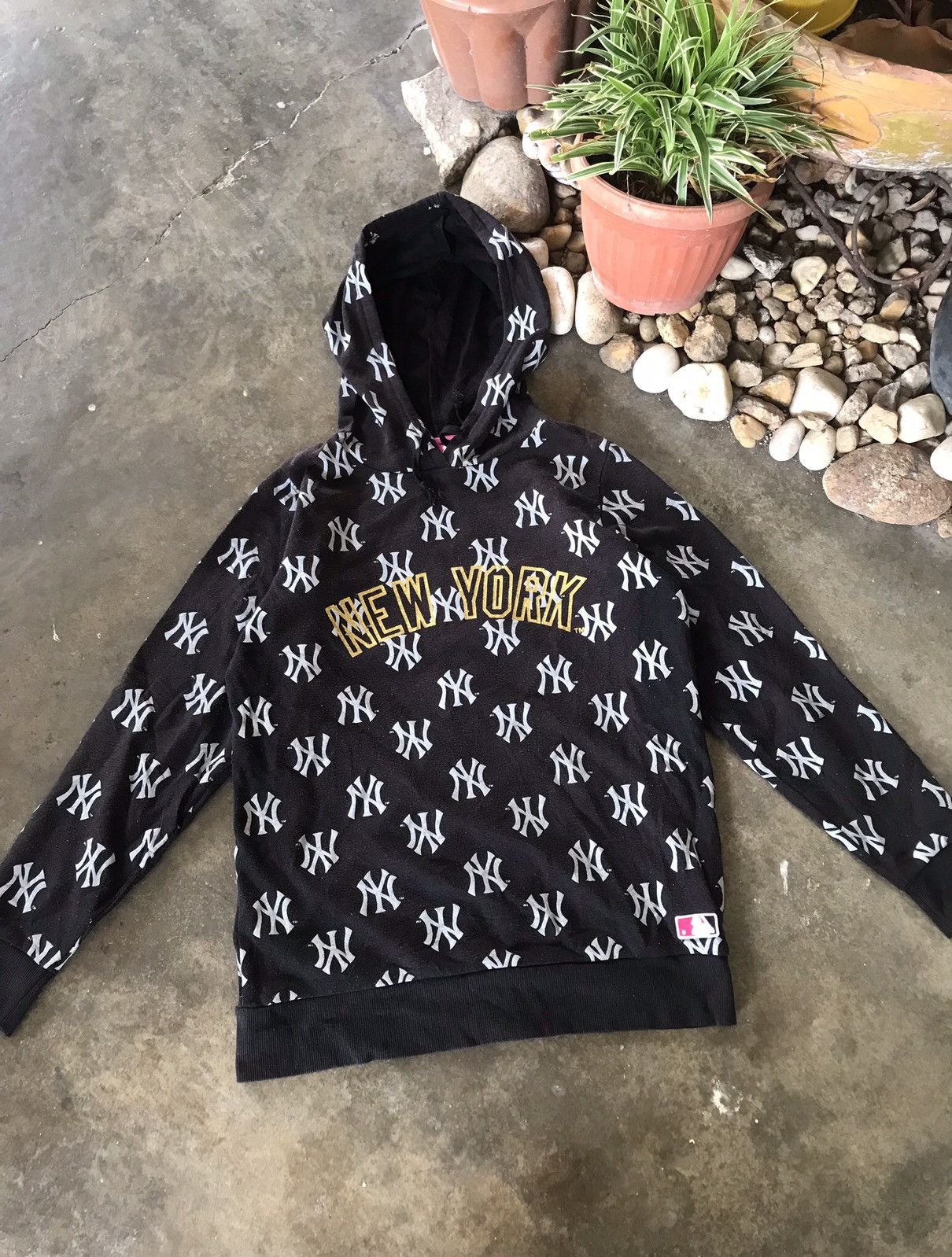 MLB × Vintage MLB New York Fullprint Hoodie for Women 🔥 Size L / US 10 / IT 46 - 9 Thumbnail