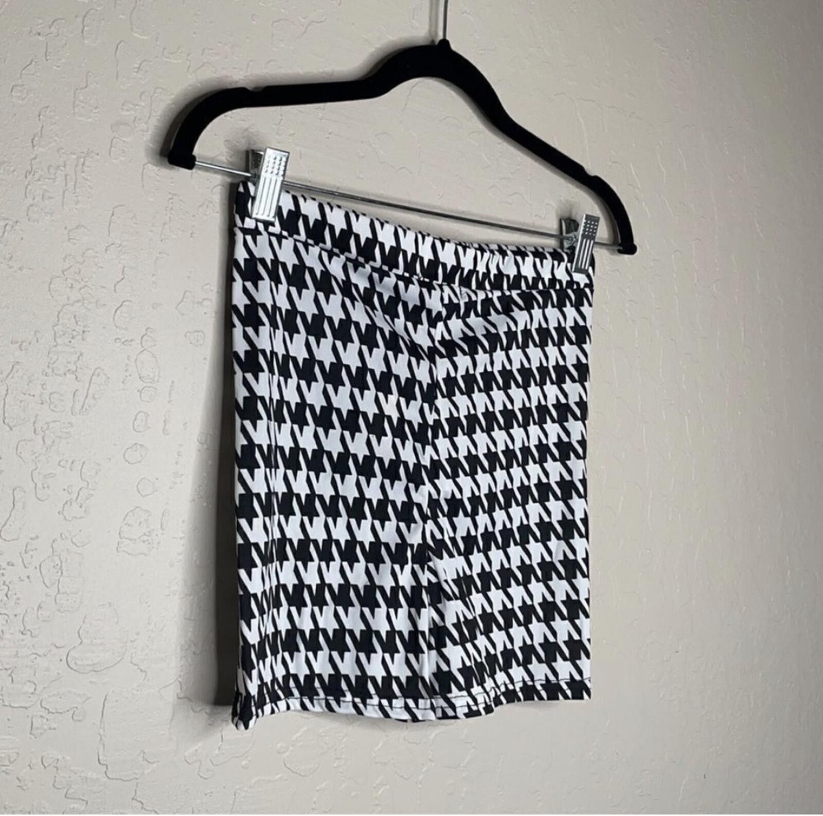 Other Prettylittlething biker shorts Size 28" / US 6 / IT 42 - 4 Thumbnail