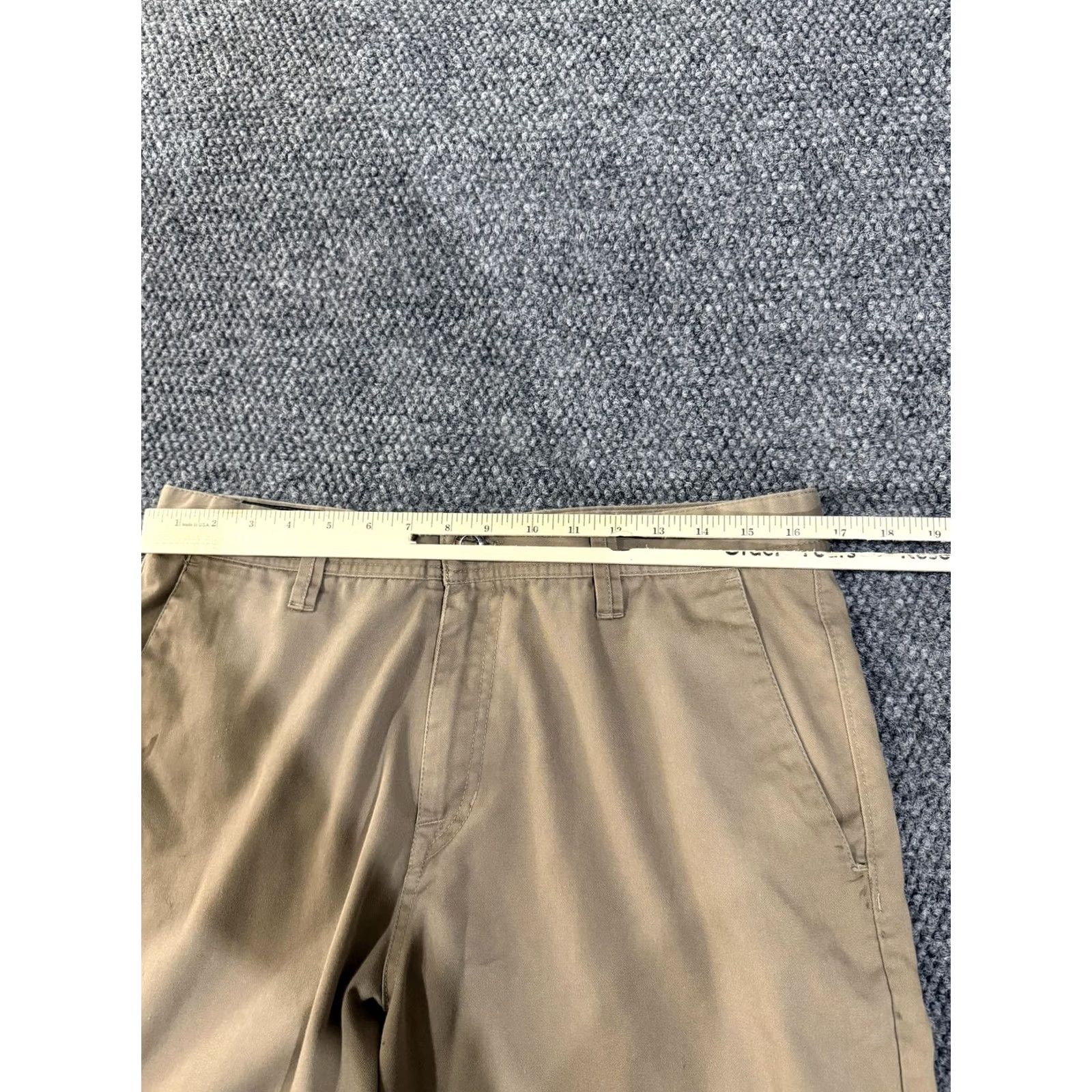 Volcom Volcom Shorts Mens 33 Chino Casual 11 Inch Beige Stretch Flat Front Pockets Cotton Polyester Spandex Canvas Summer Casual Mens Bedrock Slate Logo Size US 33 - 4 Thumbnail
