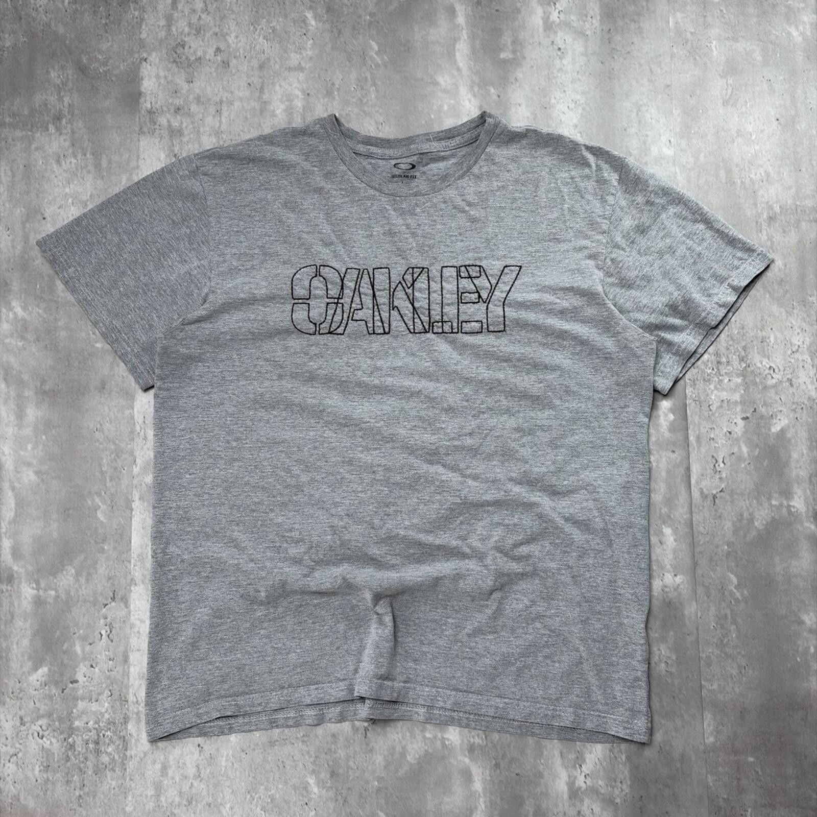 Oakley Y2K Grey Oakley Embroidered Logo Skater T-Shirt Size US L / EU 52-54 / 3 - 1 Thumbnail