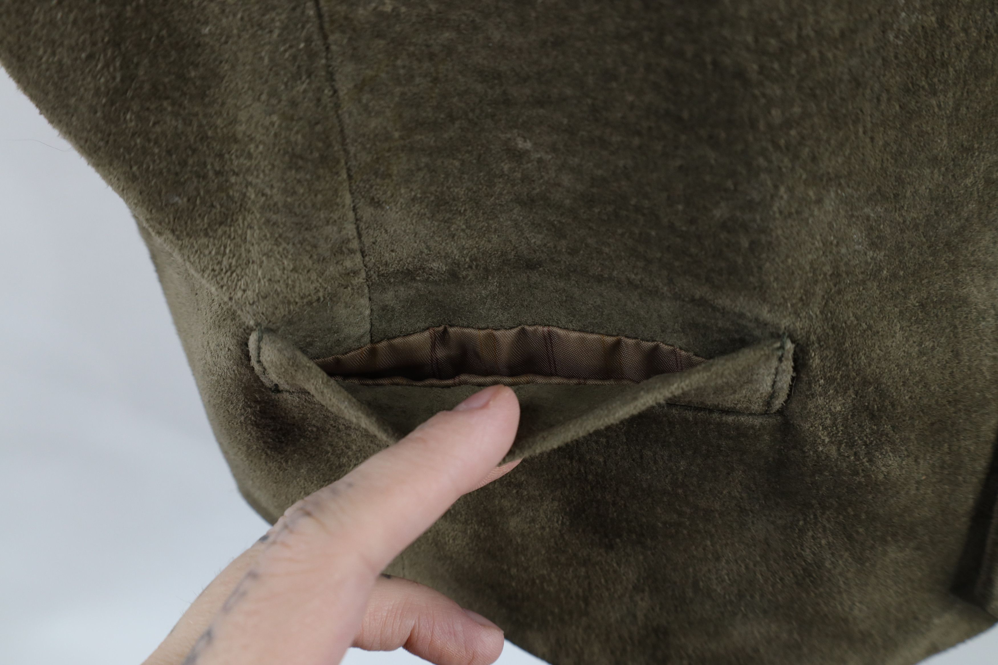 Vintage Vintage 90s Streetwear Suede Leather Buckle Back Vest Green Size US XL / EU 56 / 4 - 7 Thumbnail