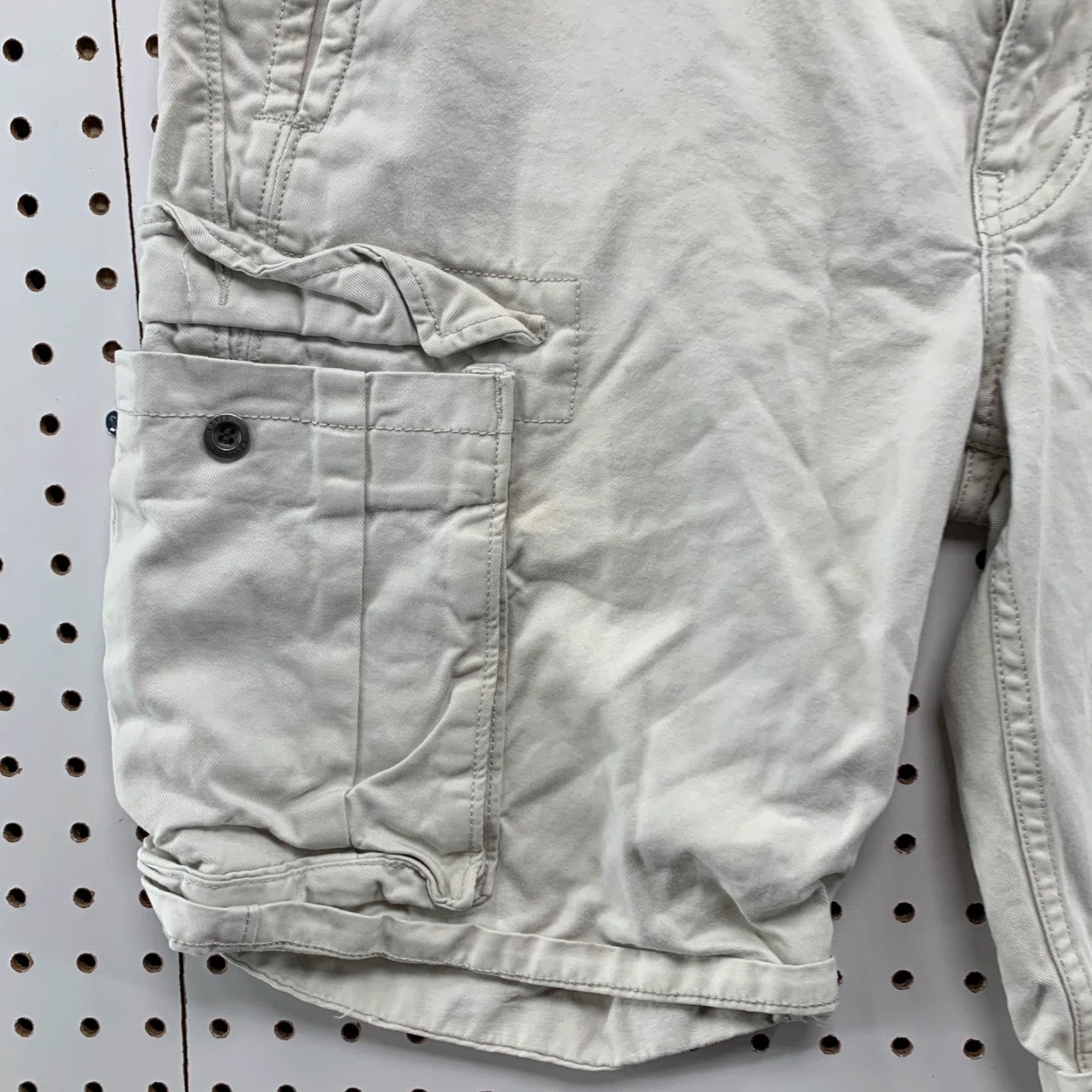 Levi's Levis Short Mens SIZE 34 Ivory Utility Pockets Outdoor 34X10 Size US 34 / EU 50 - 7 Thumbnail
