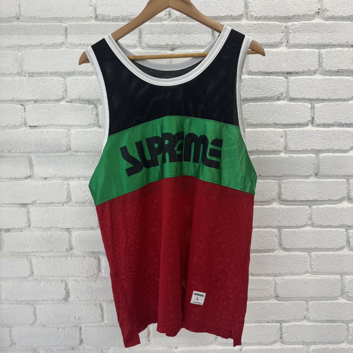 Supreme Supreme Tank Top Size US L / EU 52-54 / 3 - 1 Thumbnail