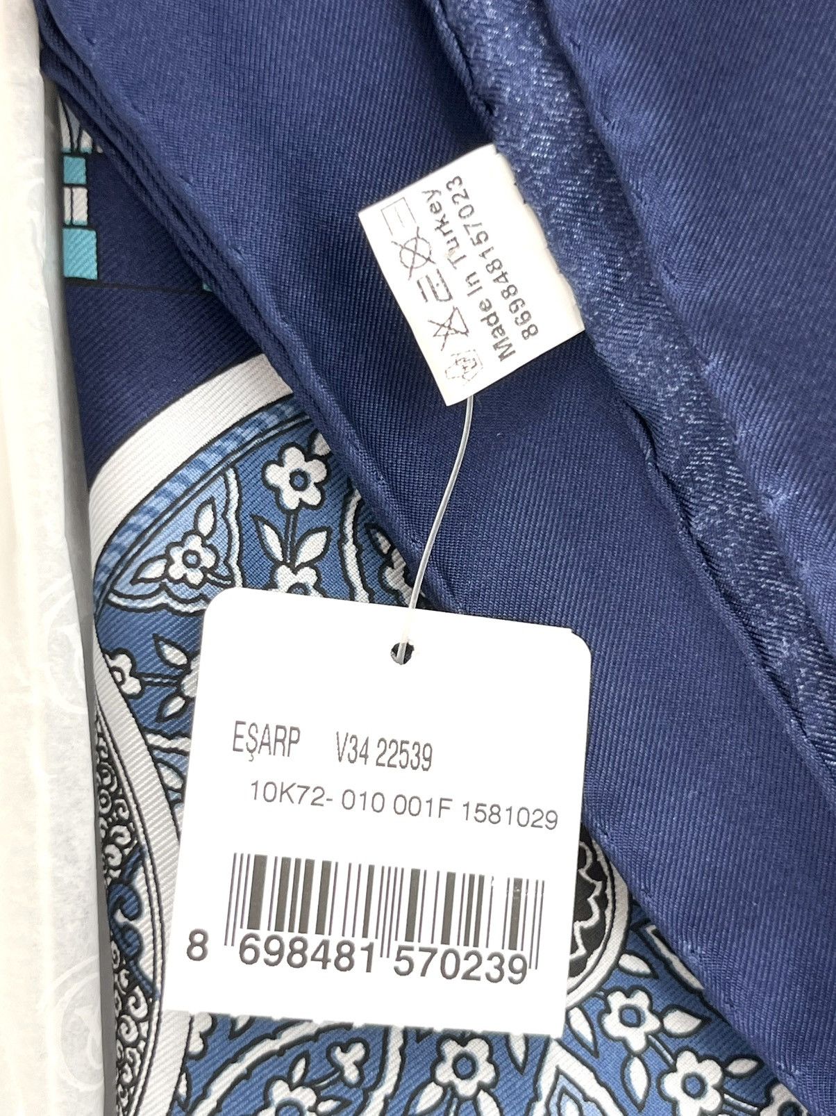 Other VAKKO 100% Silk Geometric Scarf Turkey 34x34 Blue Tile Size ONE SIZE - 7 Thumbnail