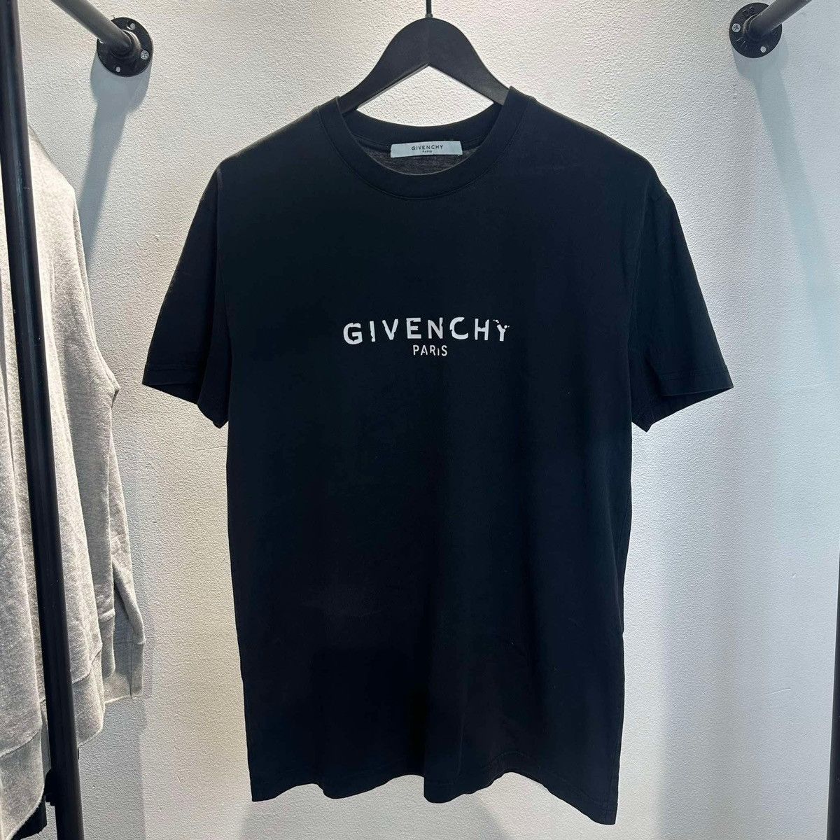Givenchy GIVENCHY LOGO T SHIRT Size US XS / EU 42 / 0 - 1 Thumbnail