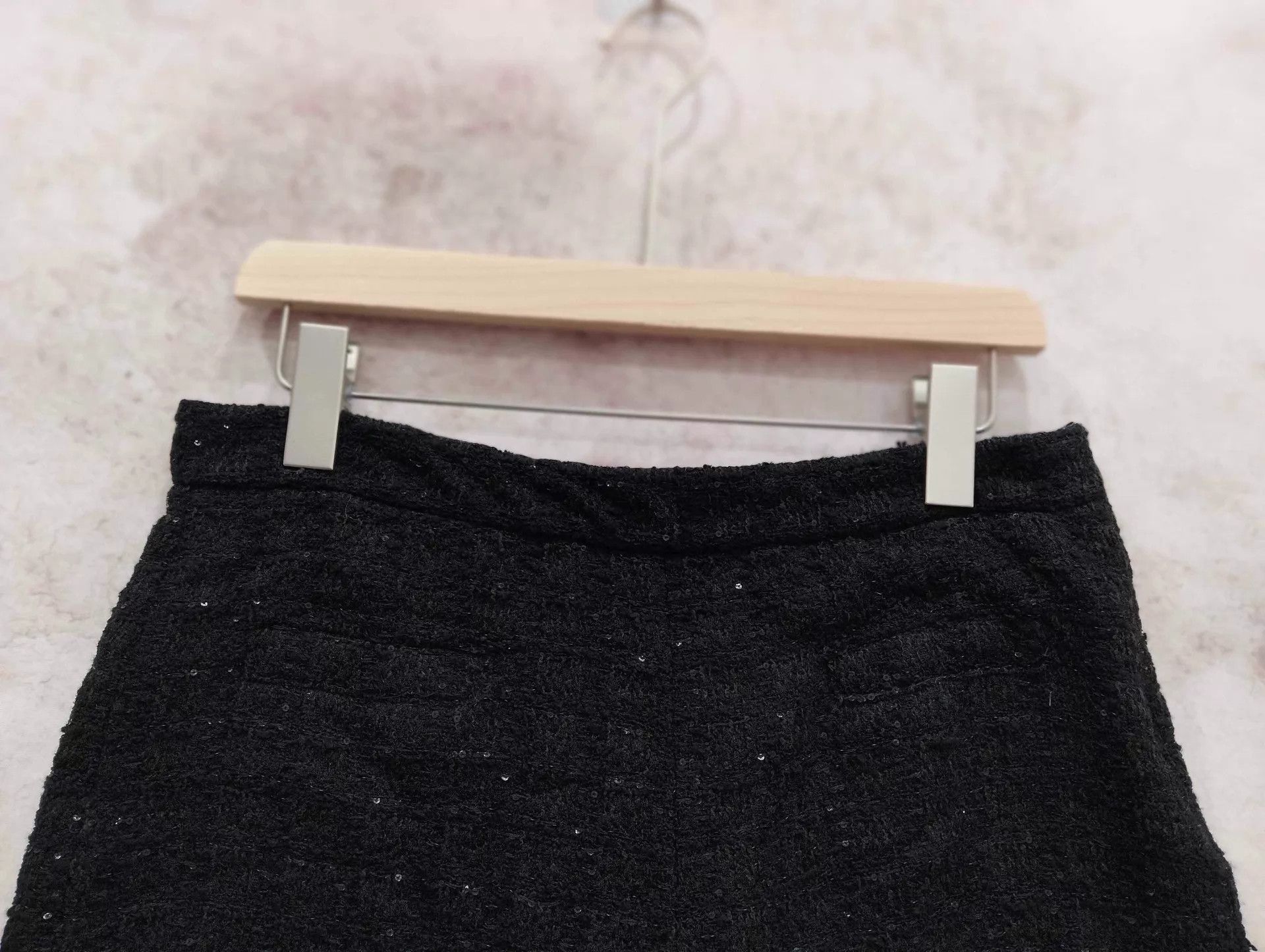 Miu Miu MIU MIU Black Sequin Shorts Size 44 Size 30" / US 8 / IT 44 - 6 Thumbnail