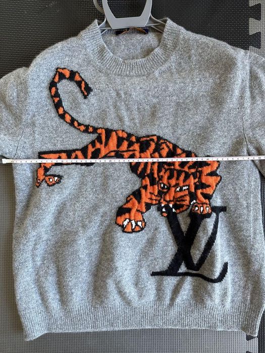 Louis v tiger discount sweatshirt