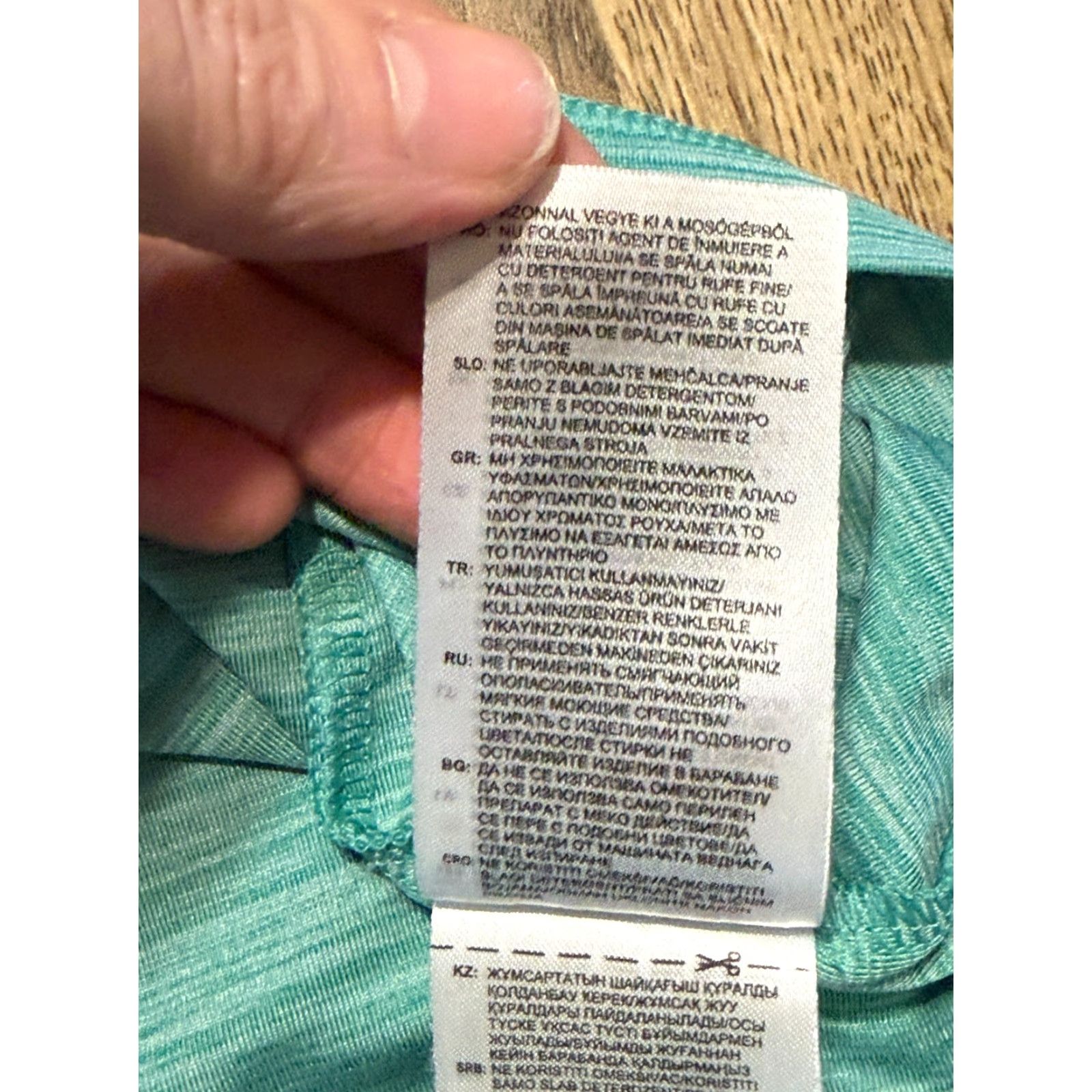 Adidas Adidas Shirts Women's Size Medium Green Short Sleeve V-Neck Athletic Wear Shirt Ladies Medium Green V-Neck Short Sleeve Athletic Wear Size M / US 6-8 / IT 42-44 - 7 Thumbnail