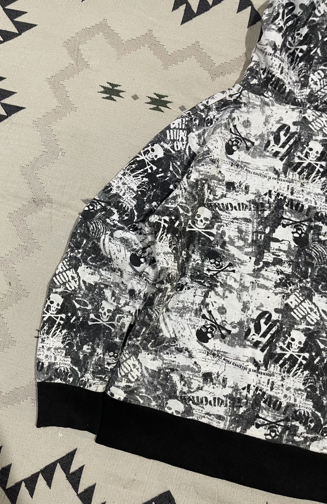 If Six Was Nine 2000s GOTHIC GRUNGE STYLE FULL PRINT HOODIE FLEECE LINEN Size US M / EU 48-50 / 2 - 16 Thumbnail