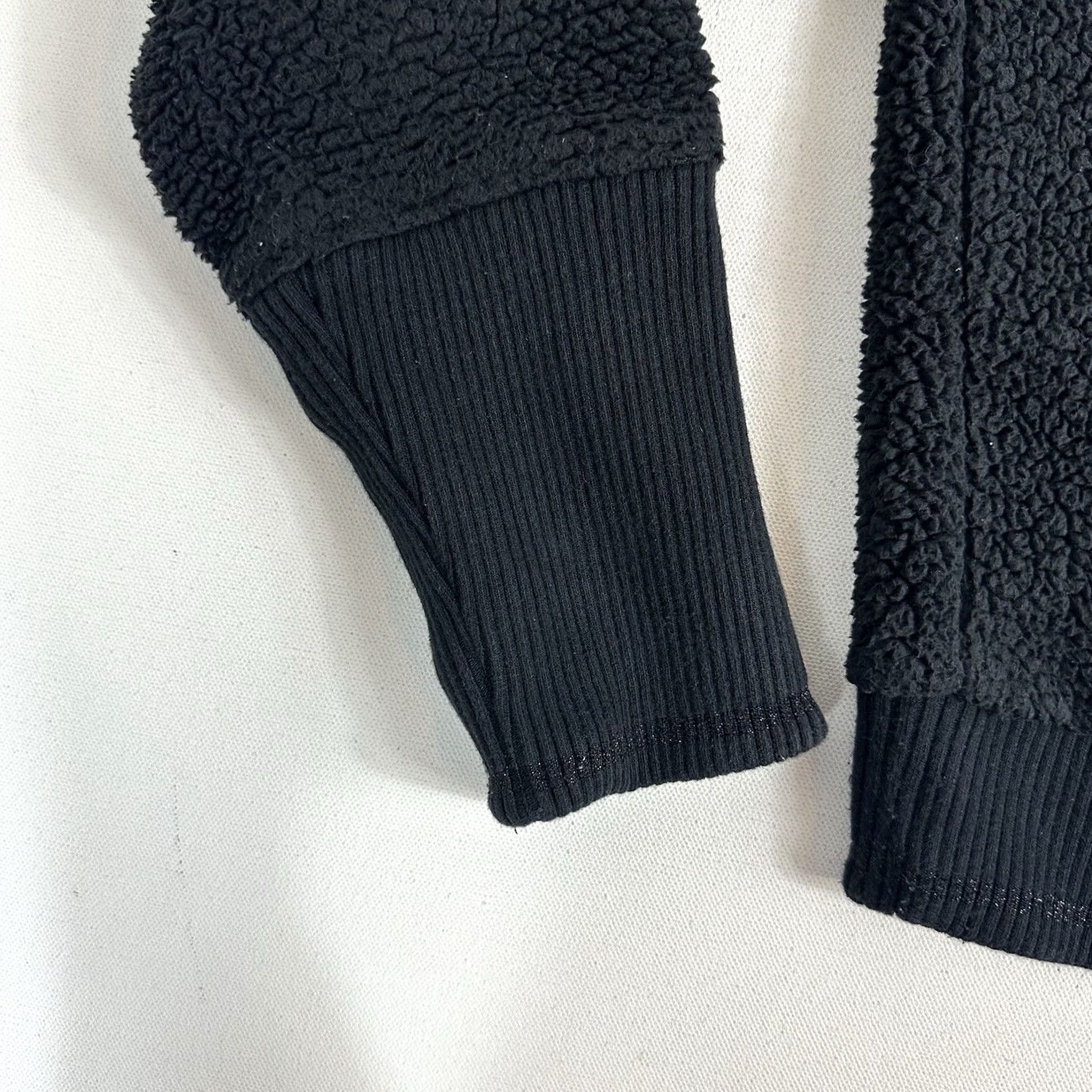 Athleta Athleta Tugga Sherpa Teddy Jacket Full Zip Women’s Black Size M Tree? Size M / US 6-8 / IT 42-44 - 3 Thumbnail