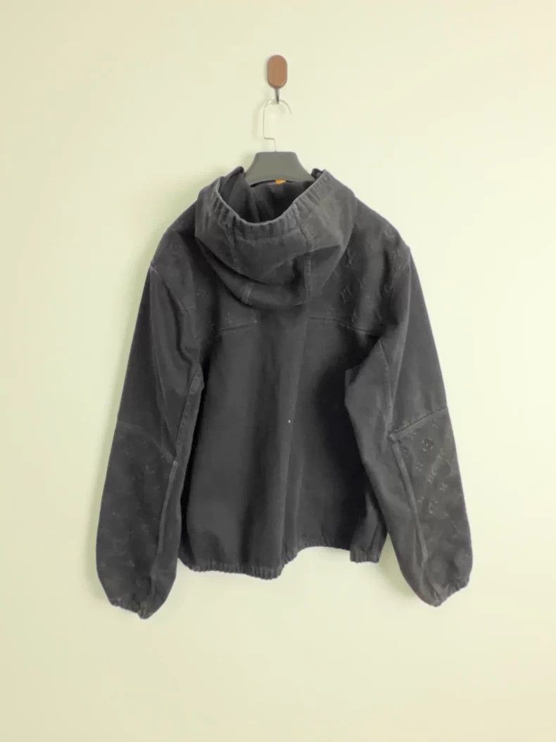 Louis Vuitton Louis Vuitton Black embossed logo denim jacket Size US XL / EU 56 / 4 - 2 Thumbnail