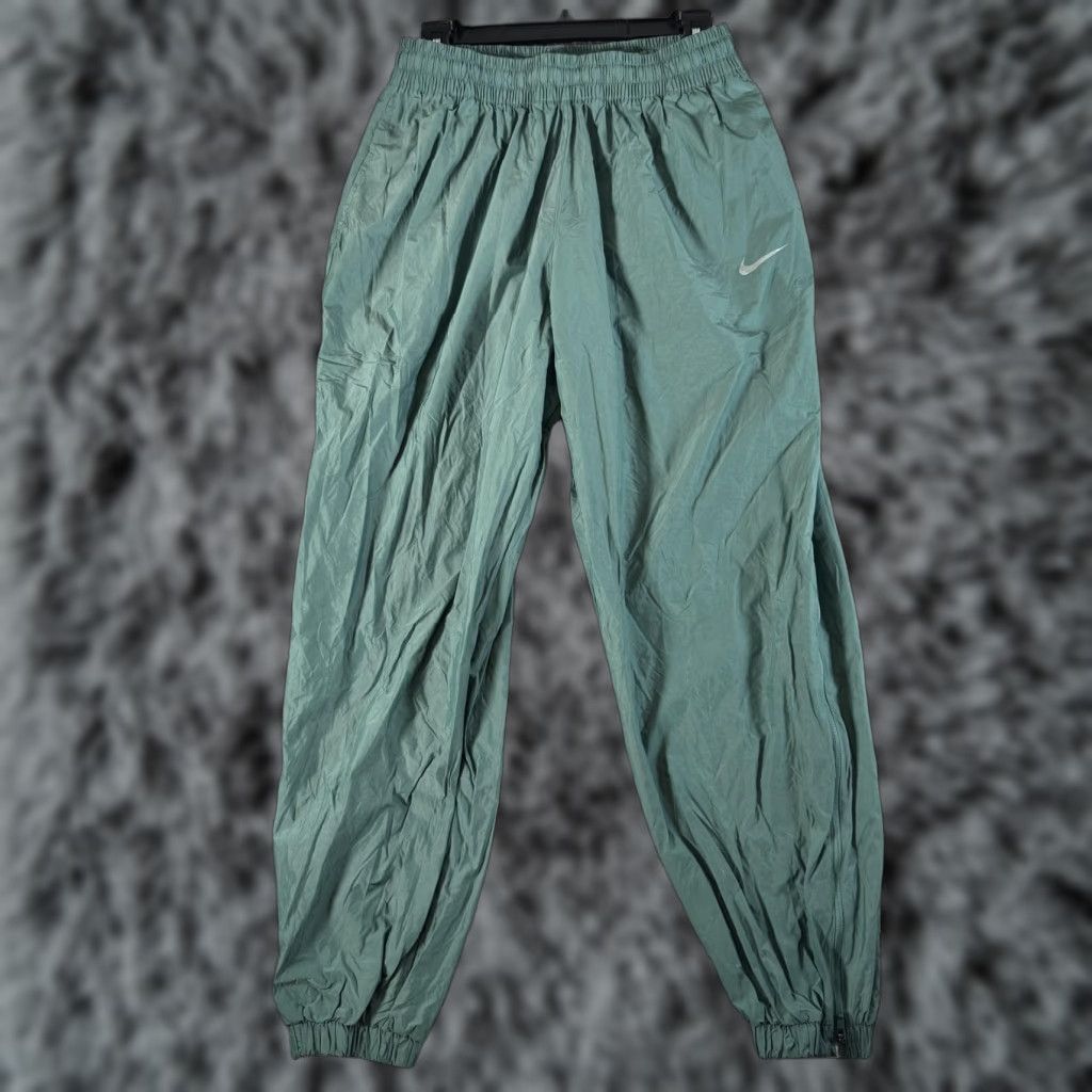 Nike Nike Track Pants XL Windbreaker Zip Leg Elastic Cuff Swoosh Nylon Retro Sporty Size 40" / US 18 - 1 Thumbnail