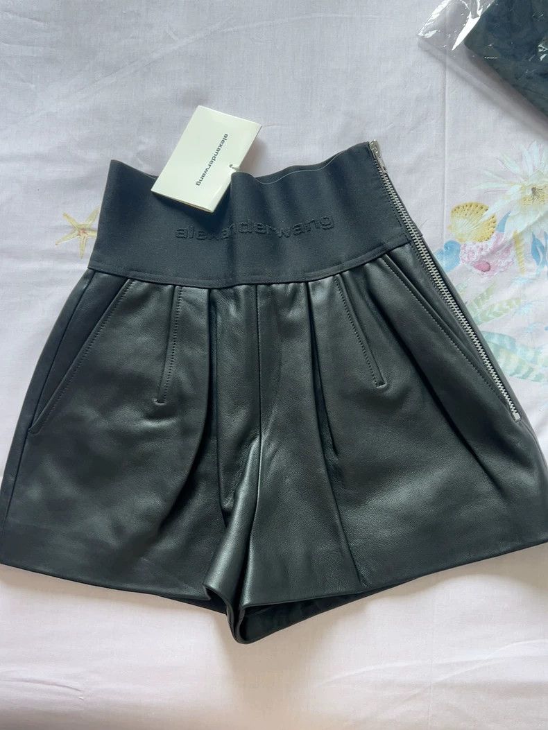Alexander Wang Alexander Wang Leather High-Waist Shorts - dmc Size US 26 / EU 42 - 1 Thumbnail