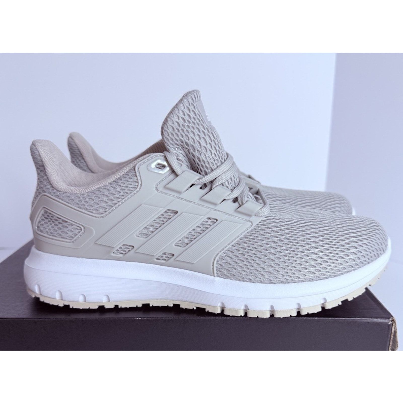 Adidas Adidas Ultimashow Grey/Cloud White Womens Size 8W (24) Size US 8 / IT 38 - 3 Thumbnail