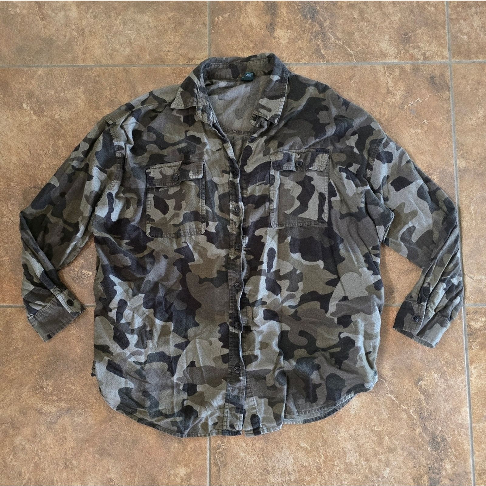 Other Olive Camo | WILD FABLE | Button Down Size L / US 10 / IT 46 - 1 Thumbnail