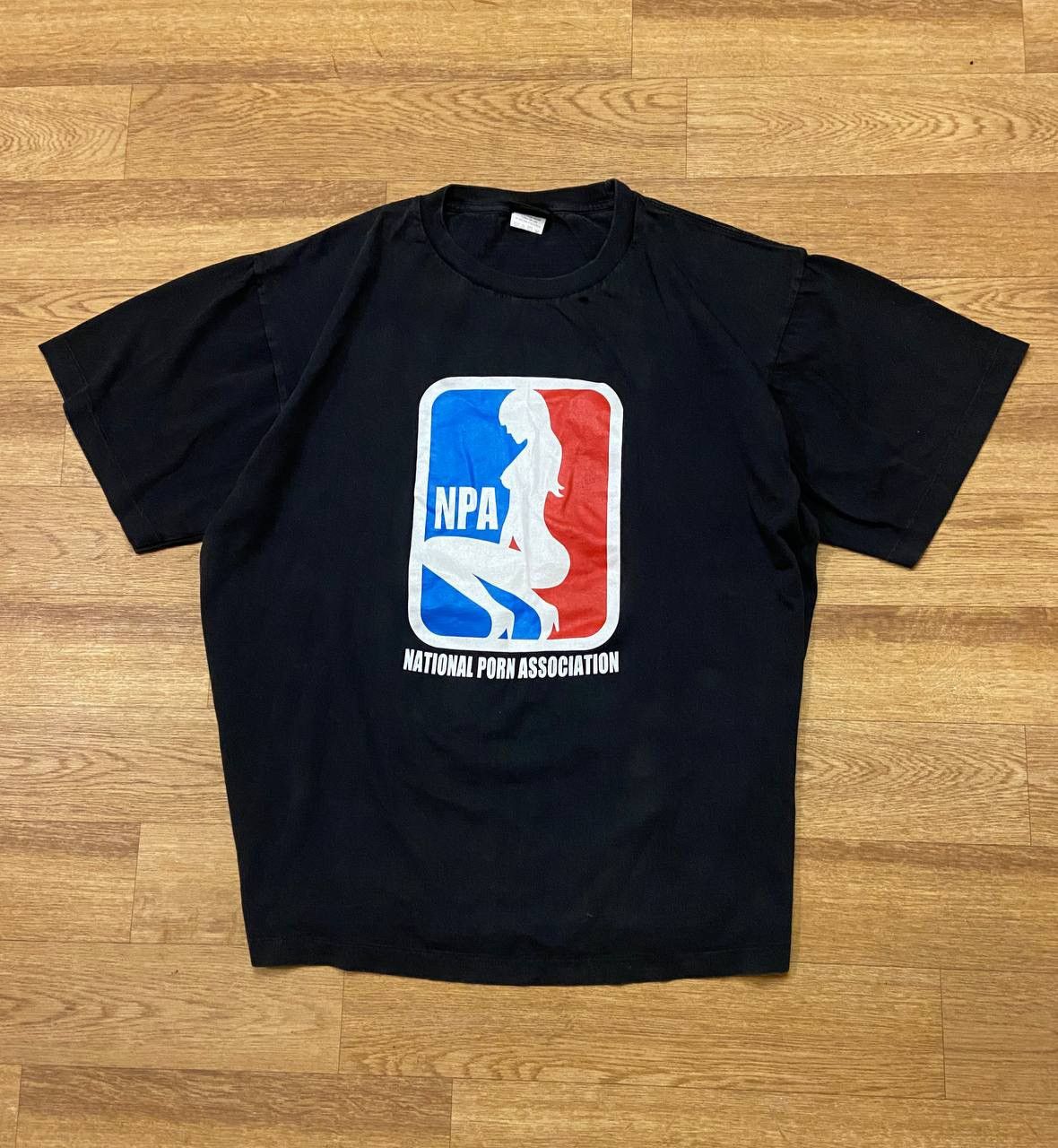 Japanese Brand × NBA × Vintage 00s Vintage National Porn Association Fun Sex T-shirt Size US XXL / EU 58 / 5 - 1 Thumbnail