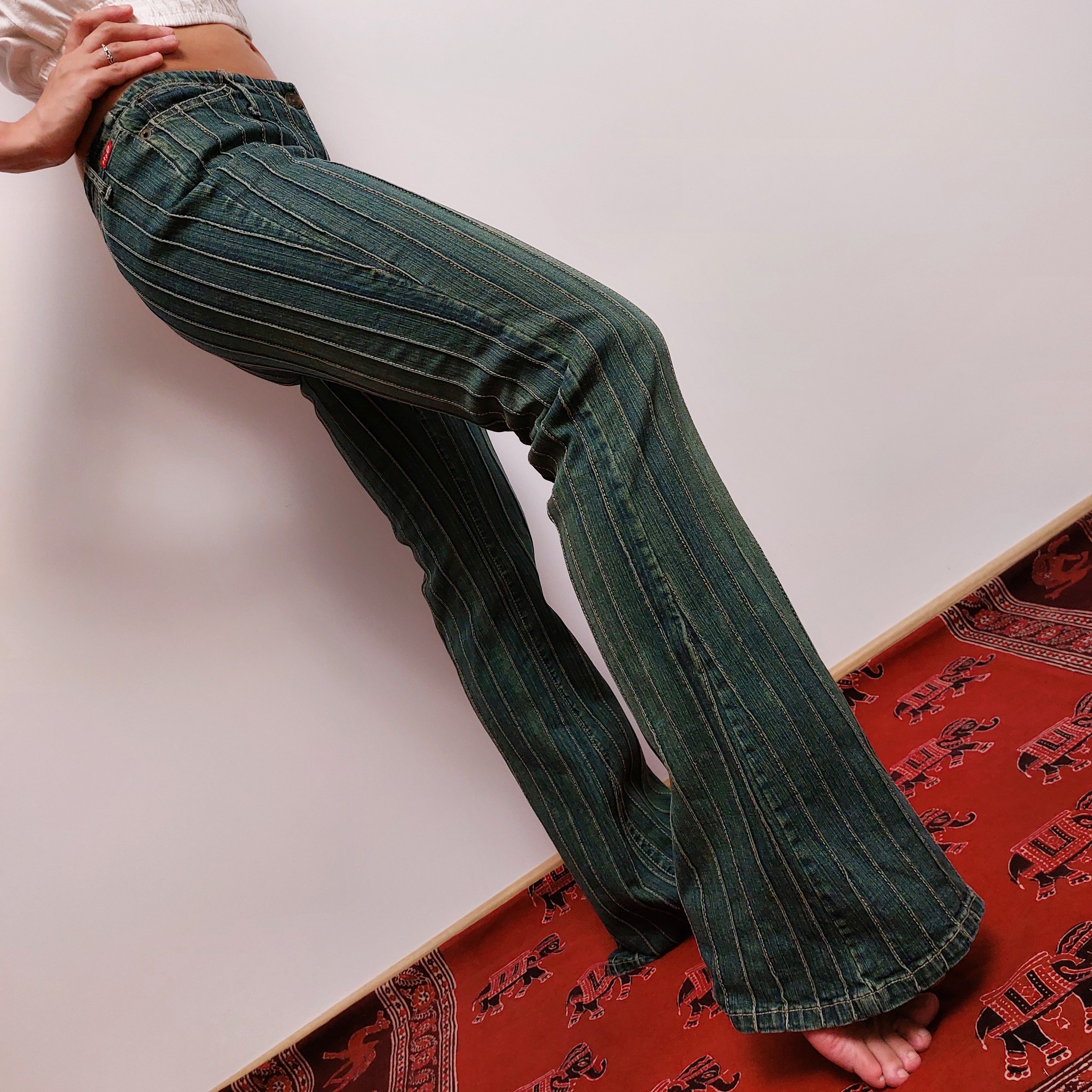 Vintage Vintage 90s y2k flared jeans Size 25" / US 0 / IT 36 - 1 Thumbnail