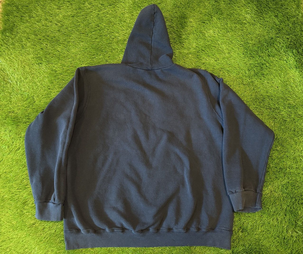 Nike VTG Nike Gray Tag Distressed Center Swoosh Y2K Grunge Hoodie Size US L / EU 52-54 / 3 - 7 Thumbnail