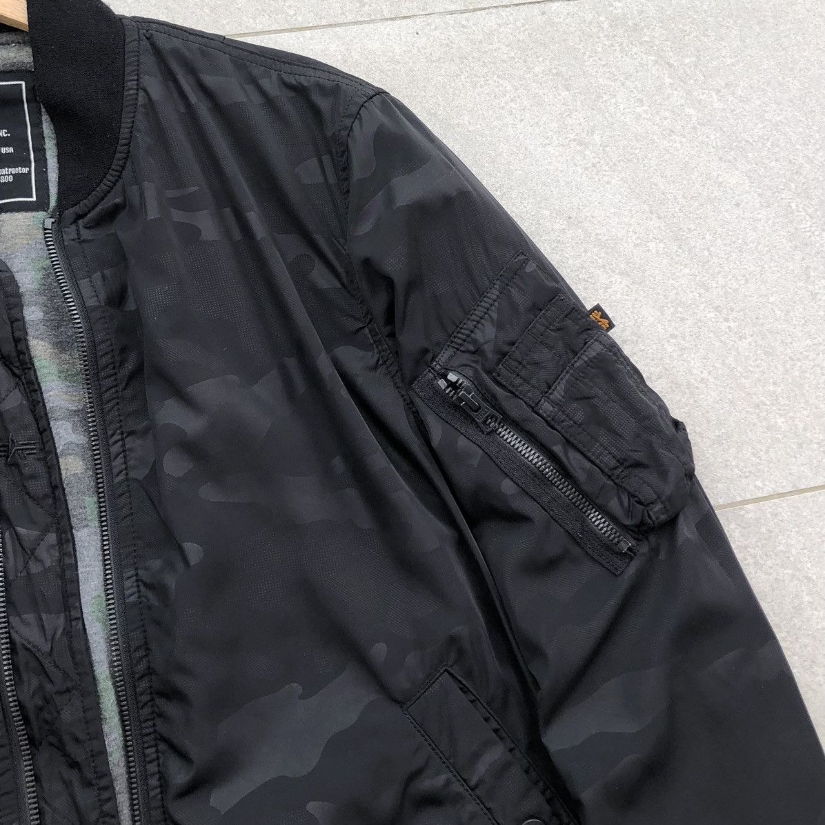 Alpha Industries Alpha Industries camouflage "MA-1 Nylon Bomber Jacket Size US M / EU 48-50 / 2 - 6 Thumbnail