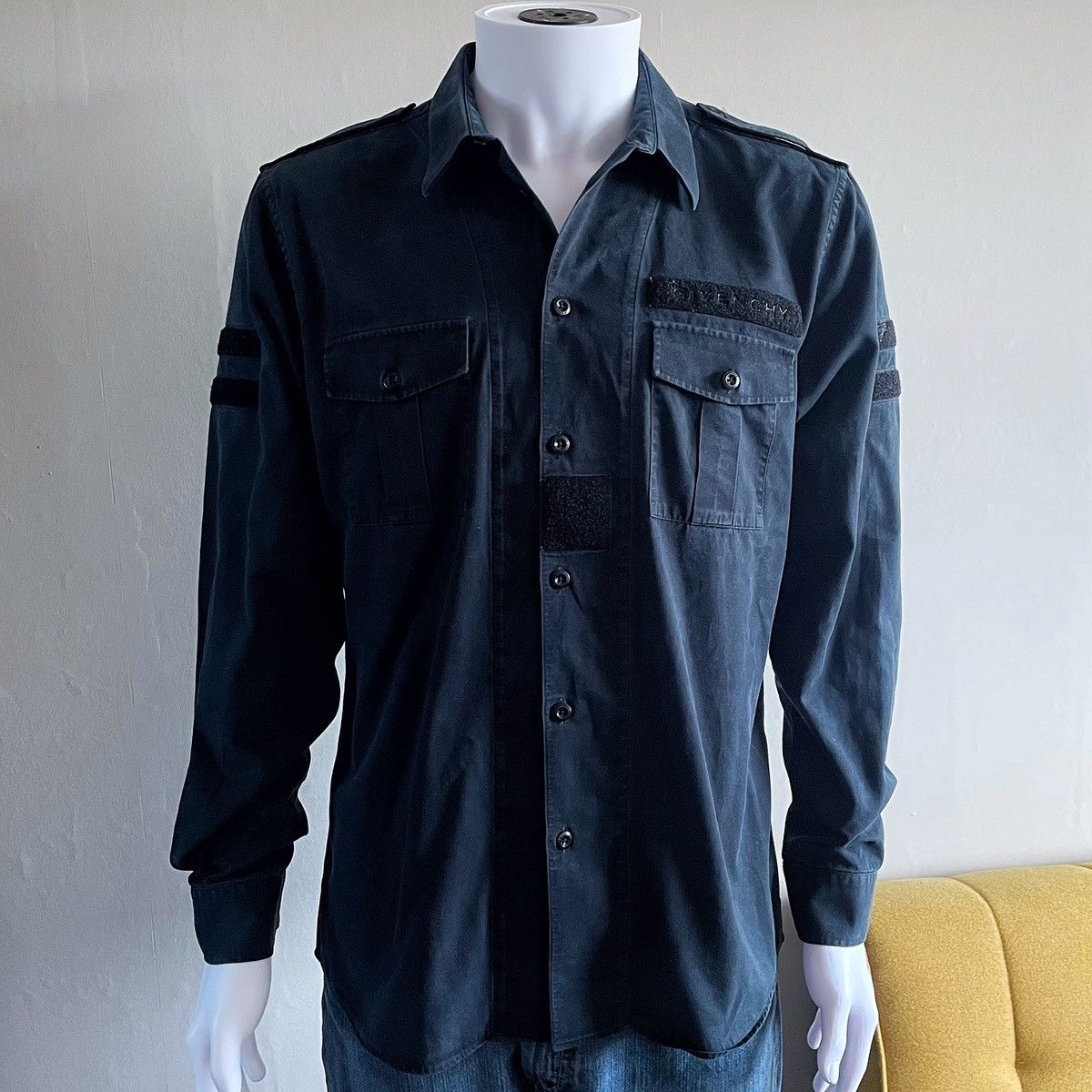 Givenchy Givenchy SS17 Riccardo Tisci Era Officers Shirt Size US L / EU 52-54 / 3 - 1 Thumbnail