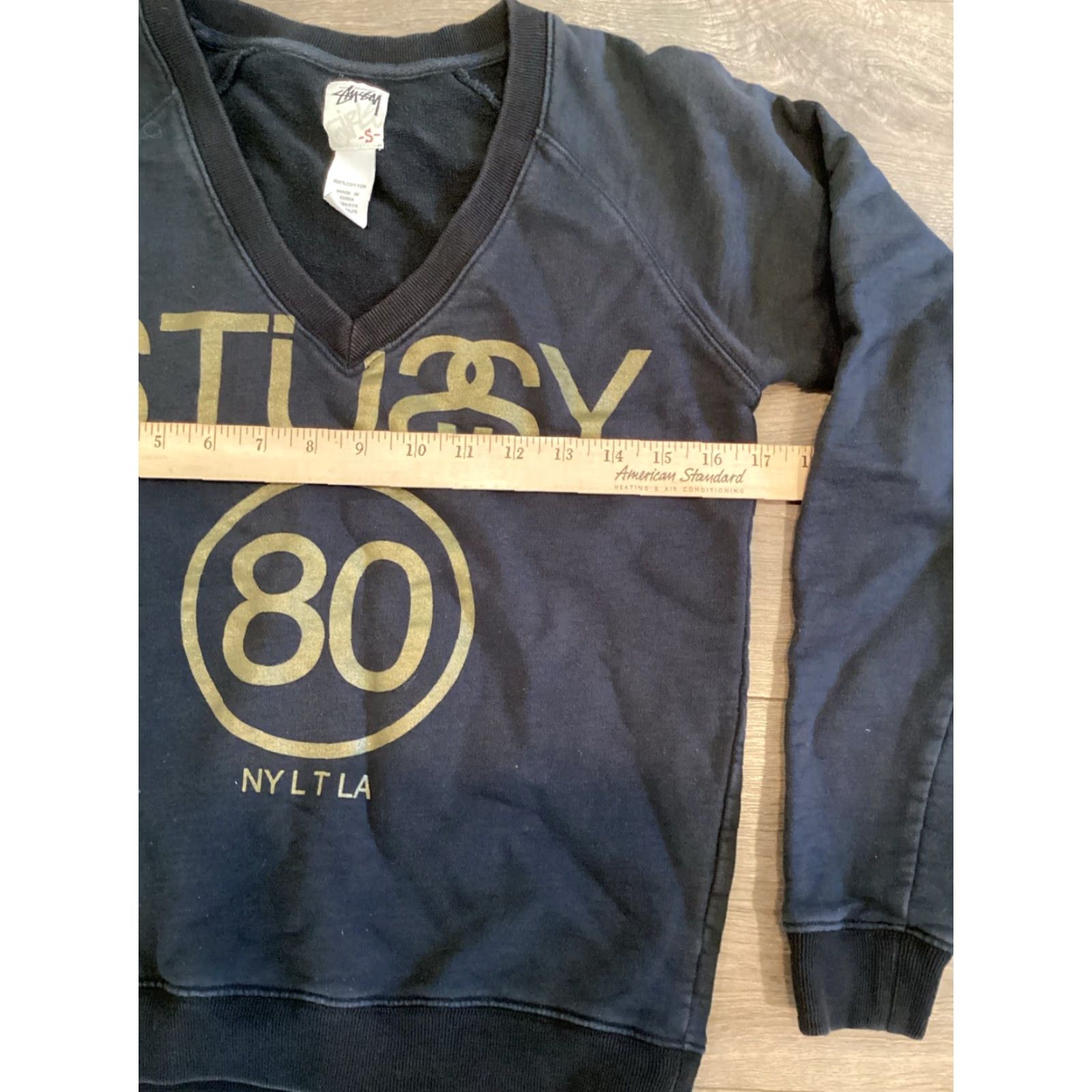 Vintage VINTAGE Stussy Sweatshirt Shirt Unisex Adults S Black Gold Spellout 90s 2000s Streetwear Mens Womens Size S / US 4 / IT 40 - 6 Thumbnail