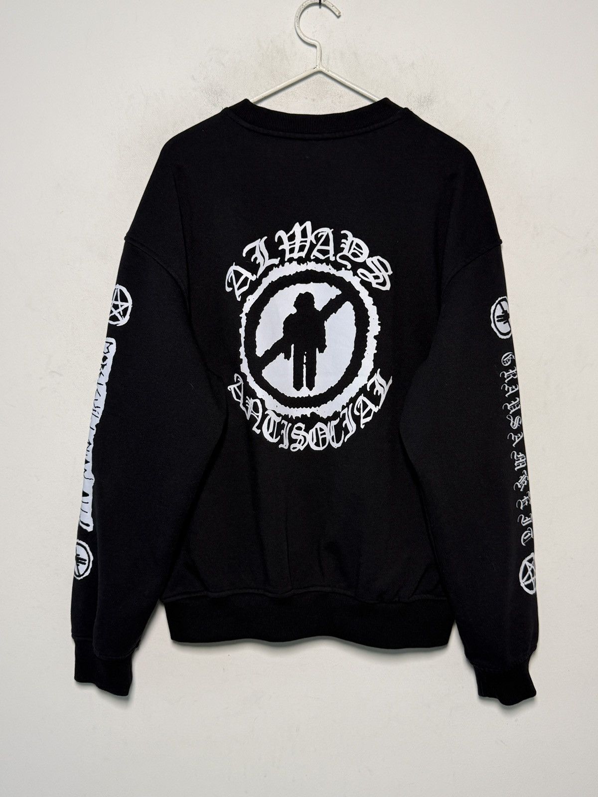 Band Tees GRAUSAMKEIT graphic sweatshirt with full multi-print layout. Size US L / EU 52-54 / 3 - 5 Thumbnail