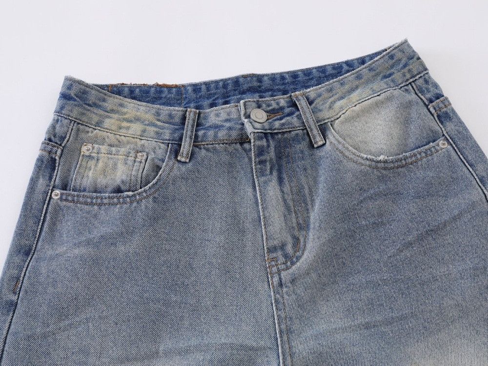 Jean Men's Washed & Distressed Loose-Fit Straight-Leg Jeans Size US 32 / EU 48 - 3 Thumbnail