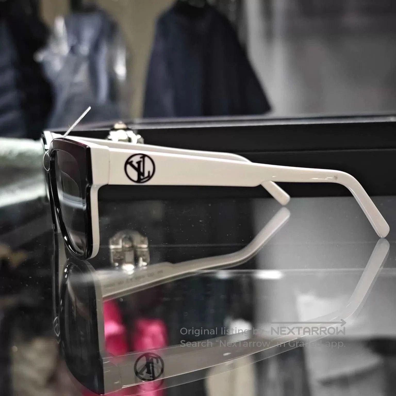 Louis Vuitton Louis Vuitton Side Logo Sunglasses. Size ONE SIZE - 1 Thumbnail
