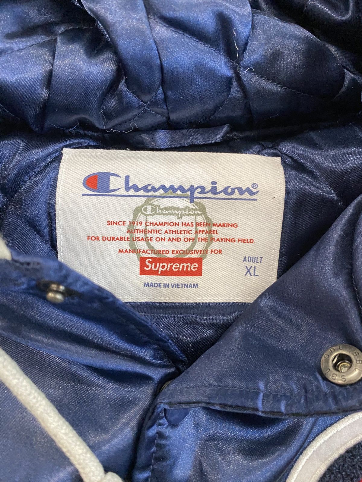 Champion × Supreme Supreme Champion Navy Blue Satin Varsity Jacket Size US XL / EU 56 / 4 - 3 Thumbnail