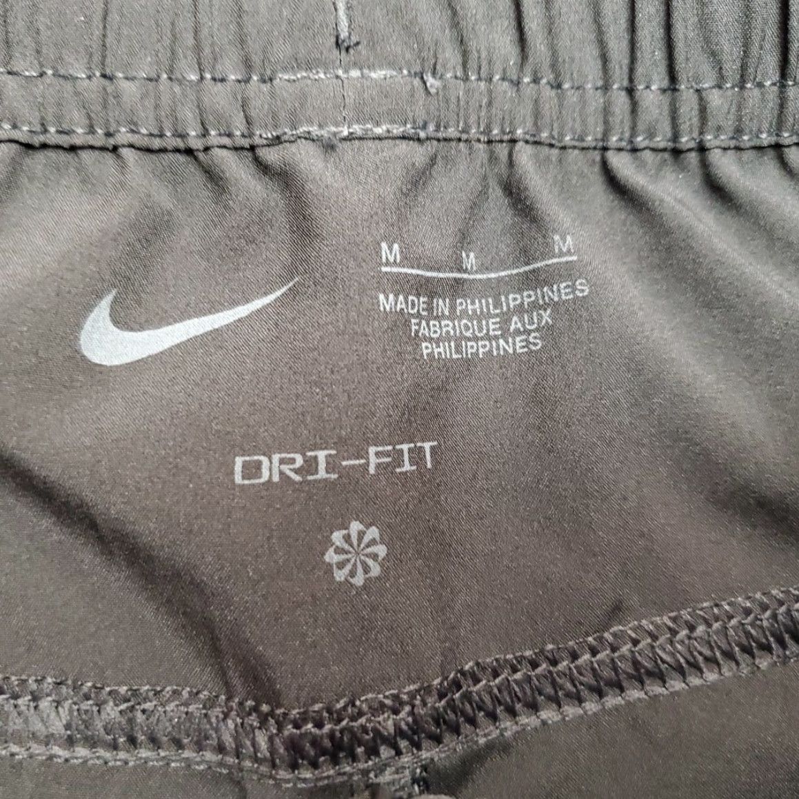 Nike Nike Shorts Men M Black Dri Fit Running Unlined Performance Sport Athleisure Pants Pockets Drawstring Elastic Waist Lightweight Casual Activewear SlM? Size US 31 - 3 Thumbnail