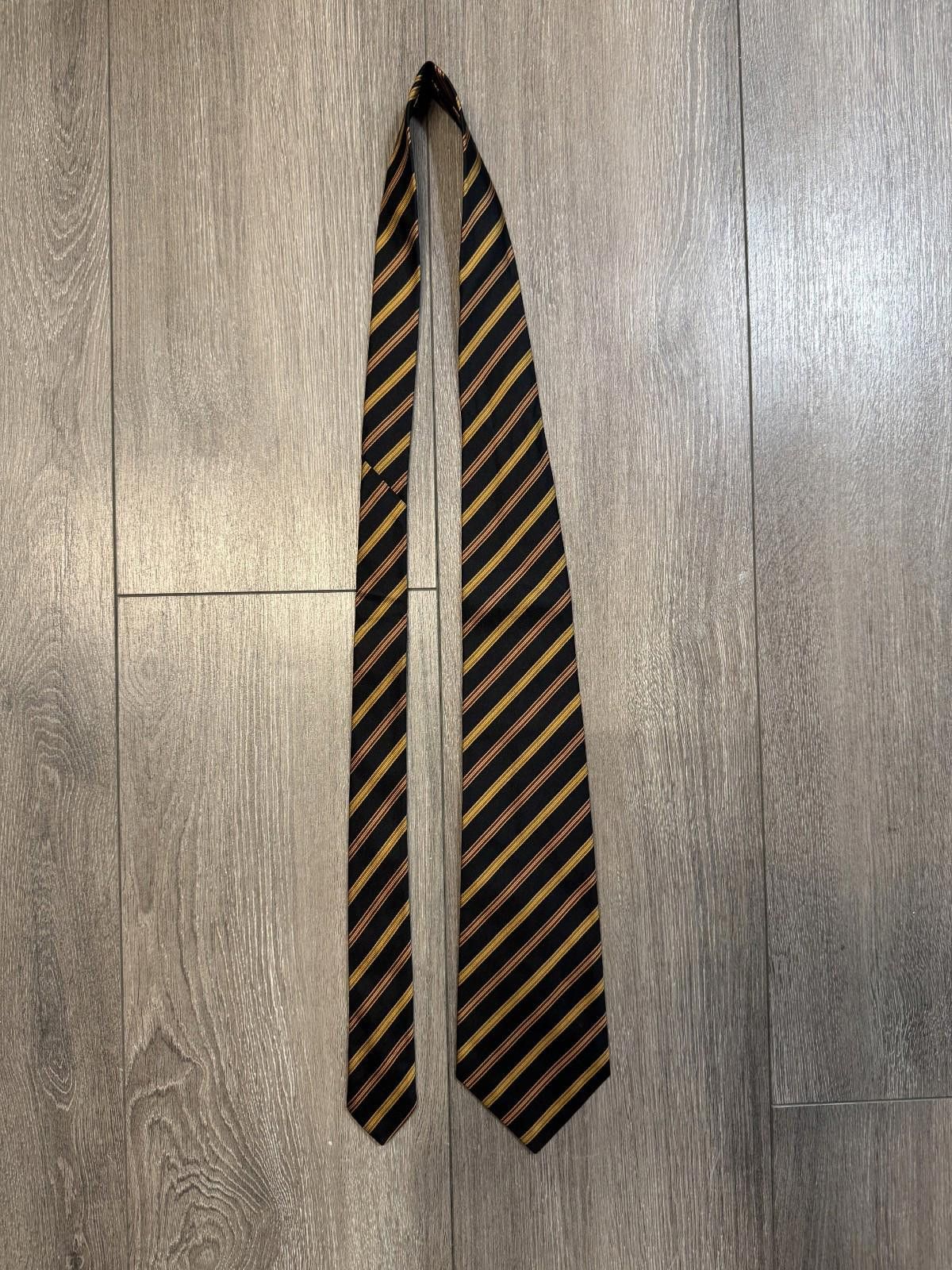 Hugo Boss VTG HUGO BOSS Striped Men's Necktie 100% Silk 55" Size ONE SIZE - 1 Thumbnail