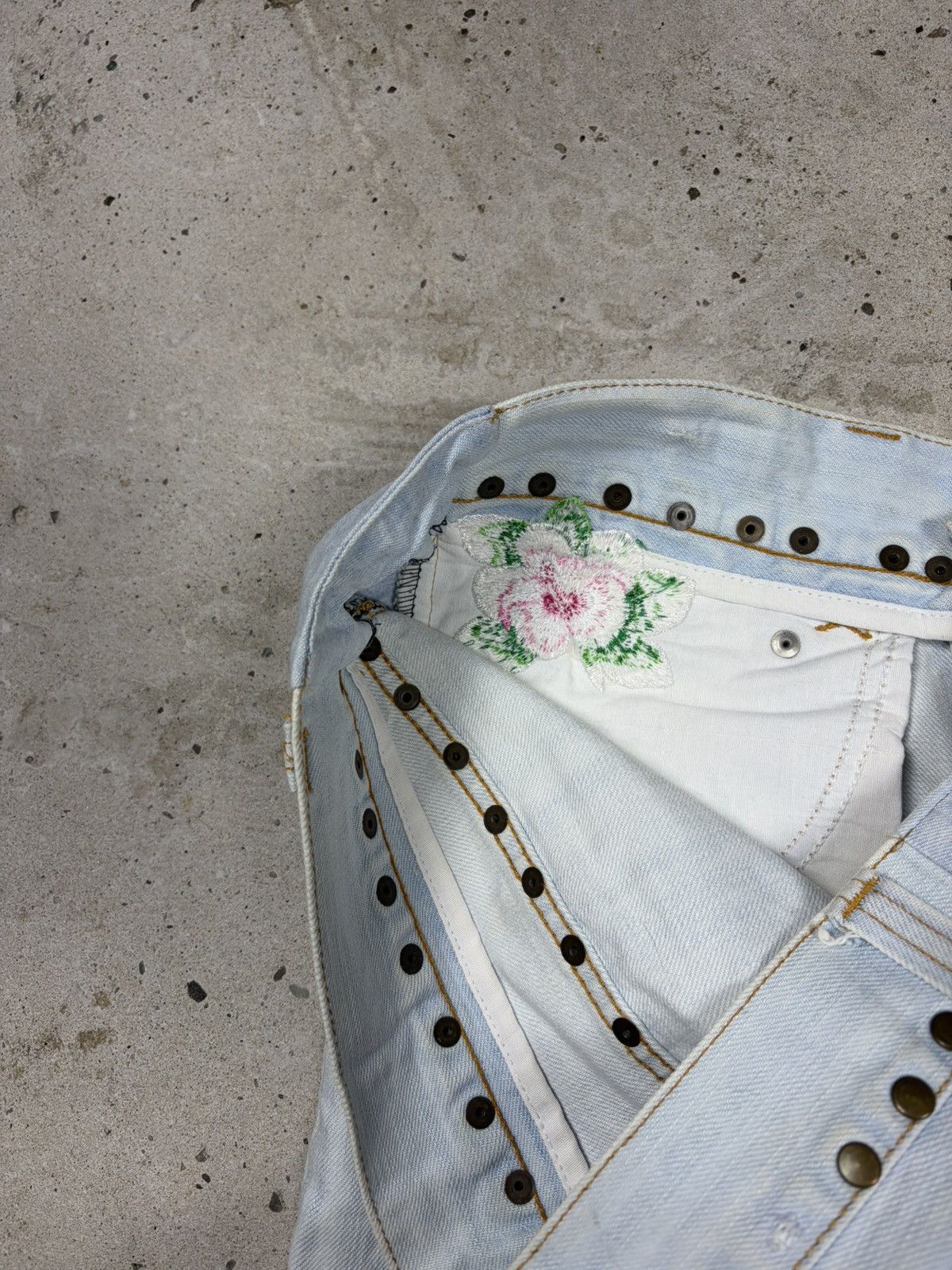 Dolce & Gabbana SS 2006 Dolce & Gabbana Honolulu Embroidery Jeans Denim Size US 35 - 13 Thumbnail