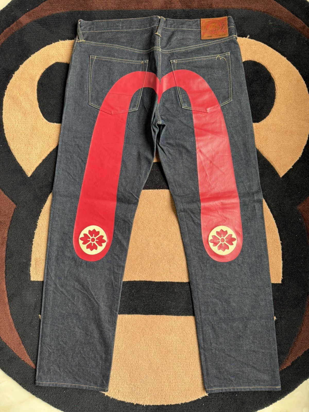 Evisu EVISU red daicock and white flower style jeans！size：36x34 Size US 36 / EU 52 - 1 Thumbnail