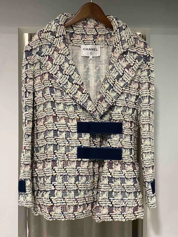 Chanel Chanel Data Centre Series White Tweed Mosaic Lapel Velcro Size XS / US 0-2 / IT 36-38 - 1 Thumbnail