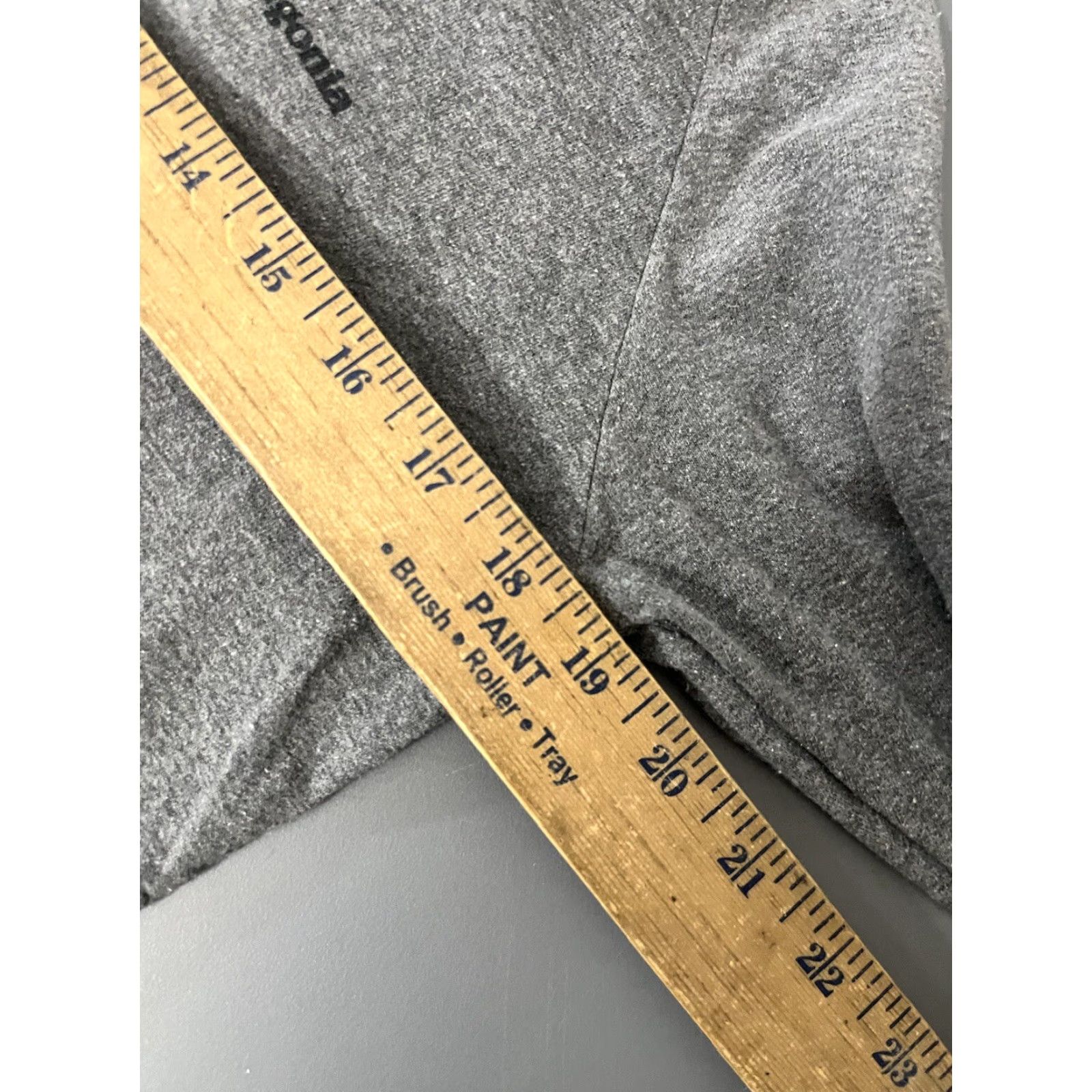 Patagonia Patagonia T-Shirt Long Sleeve Gray Outdoor Casual Wear Small Mens Size US S / EU 44-46 / 1 - 6 Thumbnail