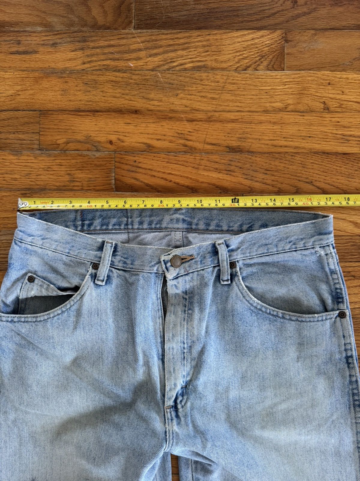 Vintage × Wrangler Vintage Wrangler Light-Wash Denim Jeans Size US 34 / EU 50 - 2 Thumbnail