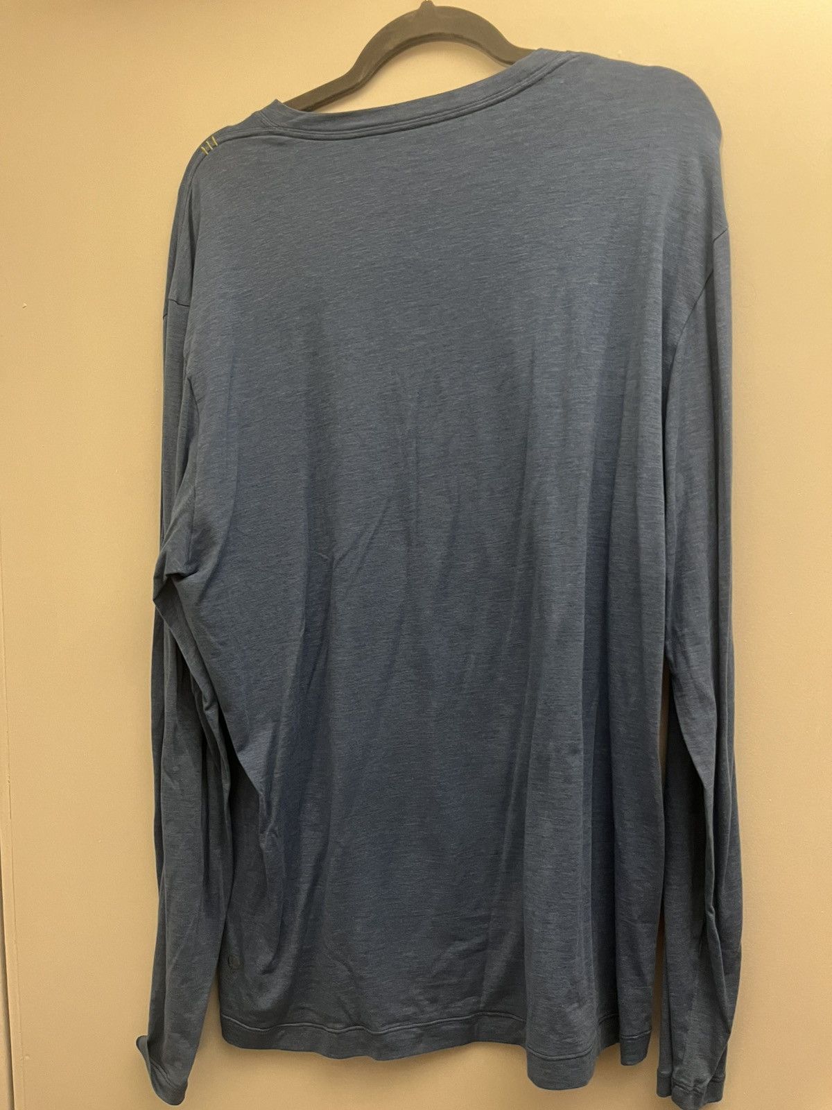 Lululemon Lululemon Men's Fundamental Blue Long Sleeve Shirt Size XXL Size US XXL / EU 58 / 5 - 2 Thumbnail