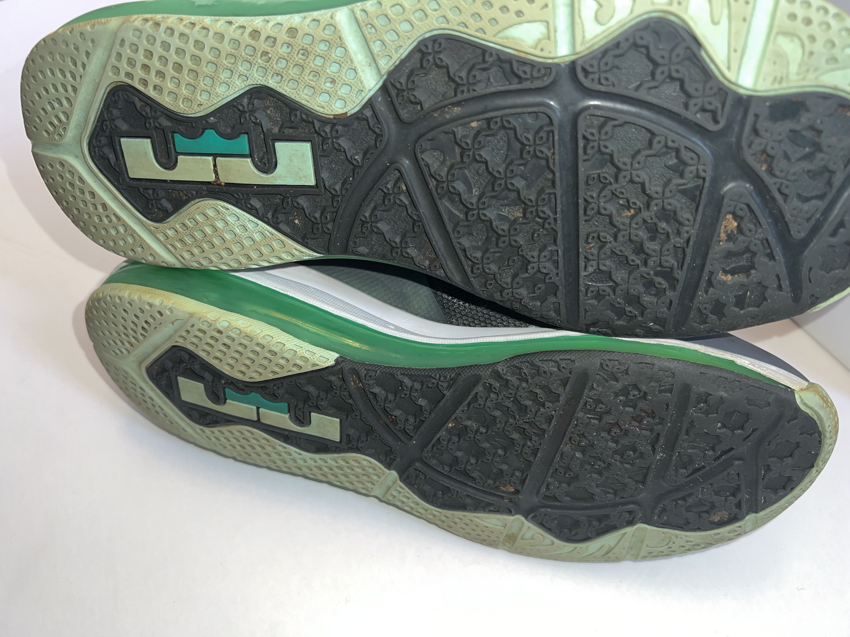 Nike Nike LeBron 9 Low Easter Size US 8 / EU 41 - 8 Thumbnail