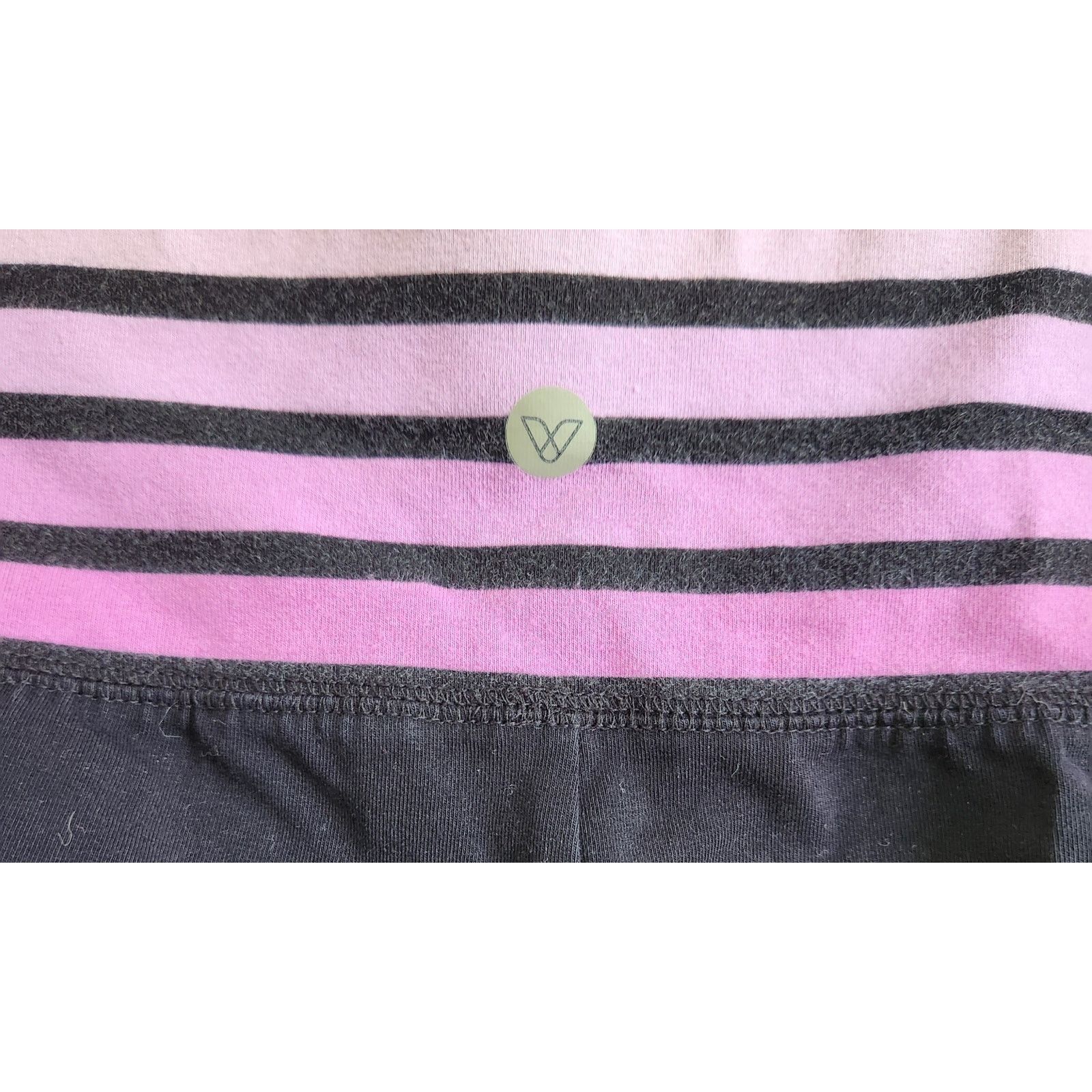 Other Livi Active Black Purple Ombre Cropped Leggings 14 16 Size 32" / US 10 / IT 46 - 3 Thumbnail