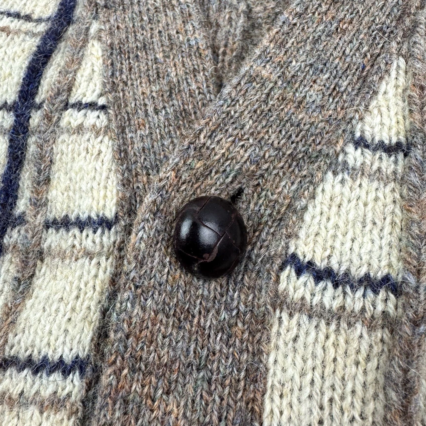Vintage VINTAGE Alan Flusser Cardigan Sweater Mens Large Brown Plaid Wool 80s 90s Size US L / EU 52-54 / 3 - 7 Thumbnail