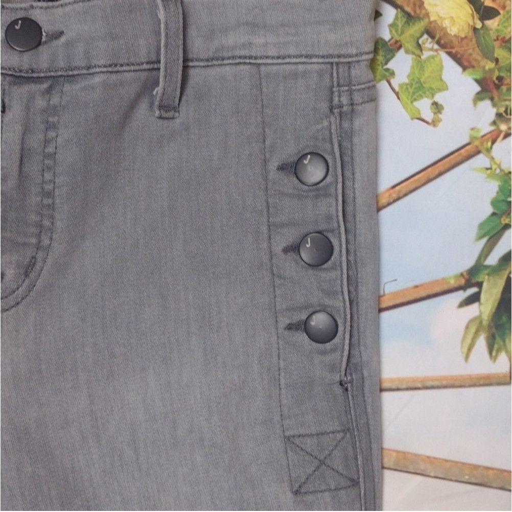 J Brand J BRAND Zion 3 Button Capri Gray Jeans Size 26 Size 28" / US 6 / IT 42 - 3 Thumbnail