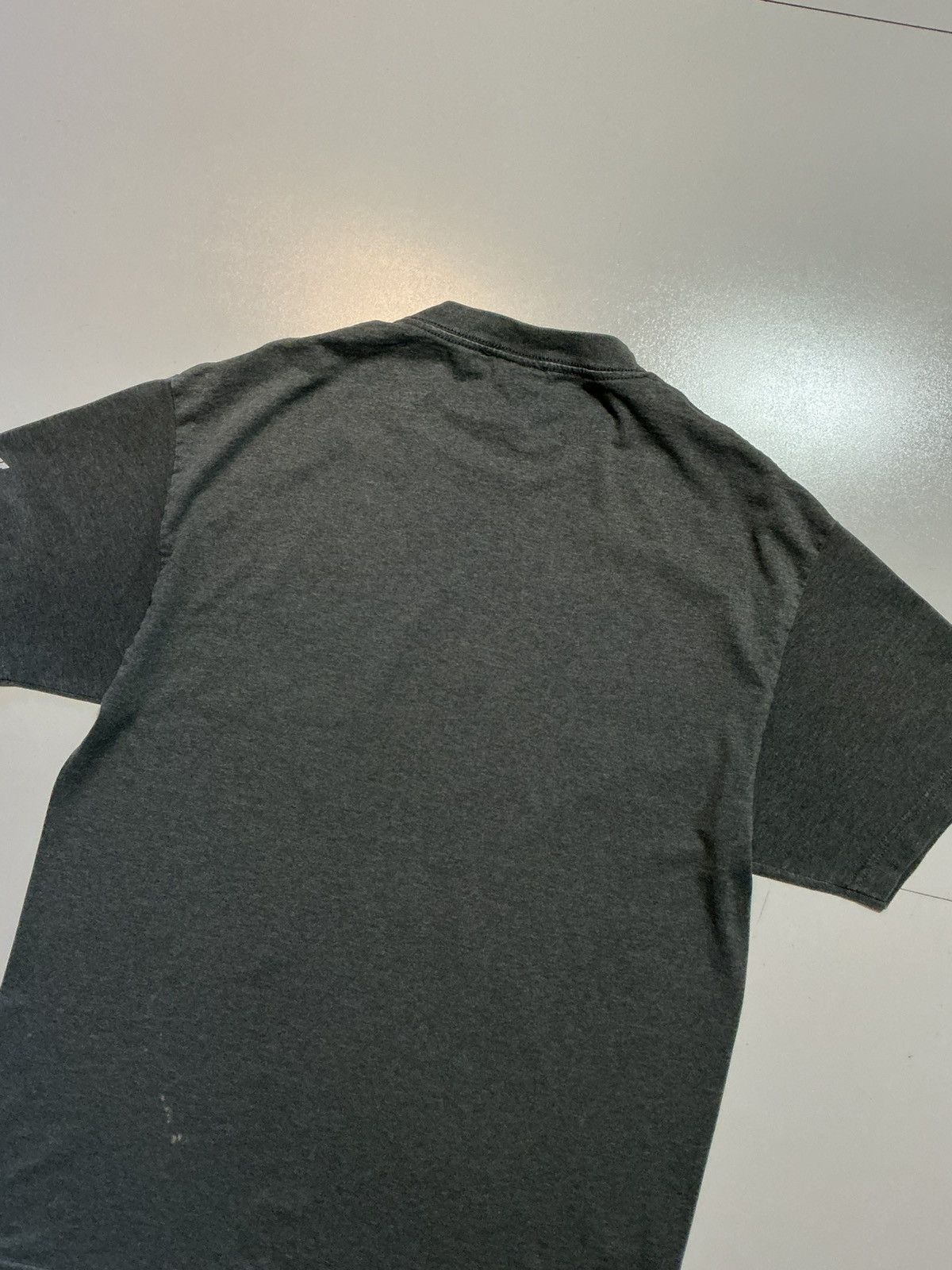 Vintage Vintage 90s Y2K Planet Earth Skateboards Graphic S/S T-Shirt Size US L / EU 52-54 / 3 - 5 Thumbnail