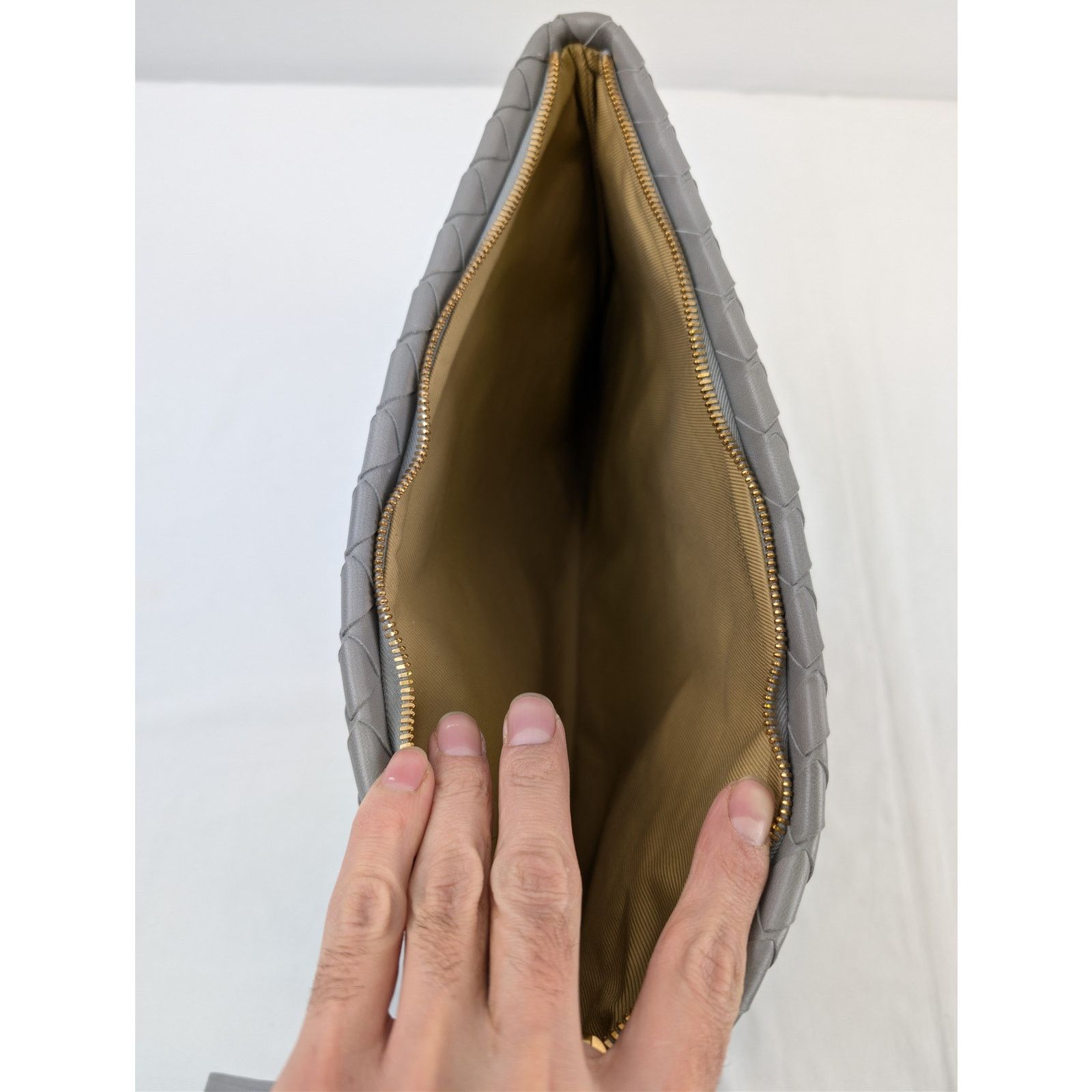 Bottega Veneta o1rshd1 Size: OS / intrecciato leather document case in grey Size ONE SIZE - 10 Thumbnail
